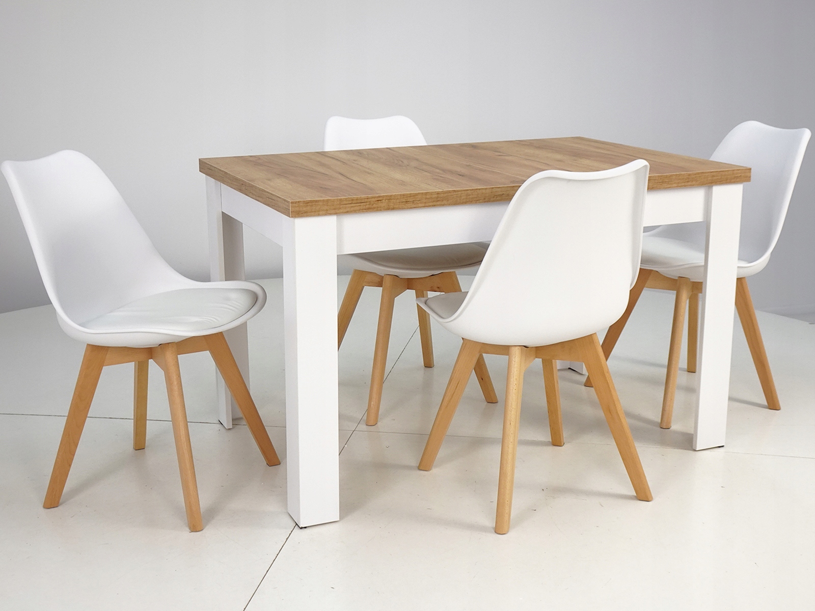 4 SKANDYNAWSKIE krzesła DO SALONU JADALNI i STÓŁ Kształt blatu prostokątny