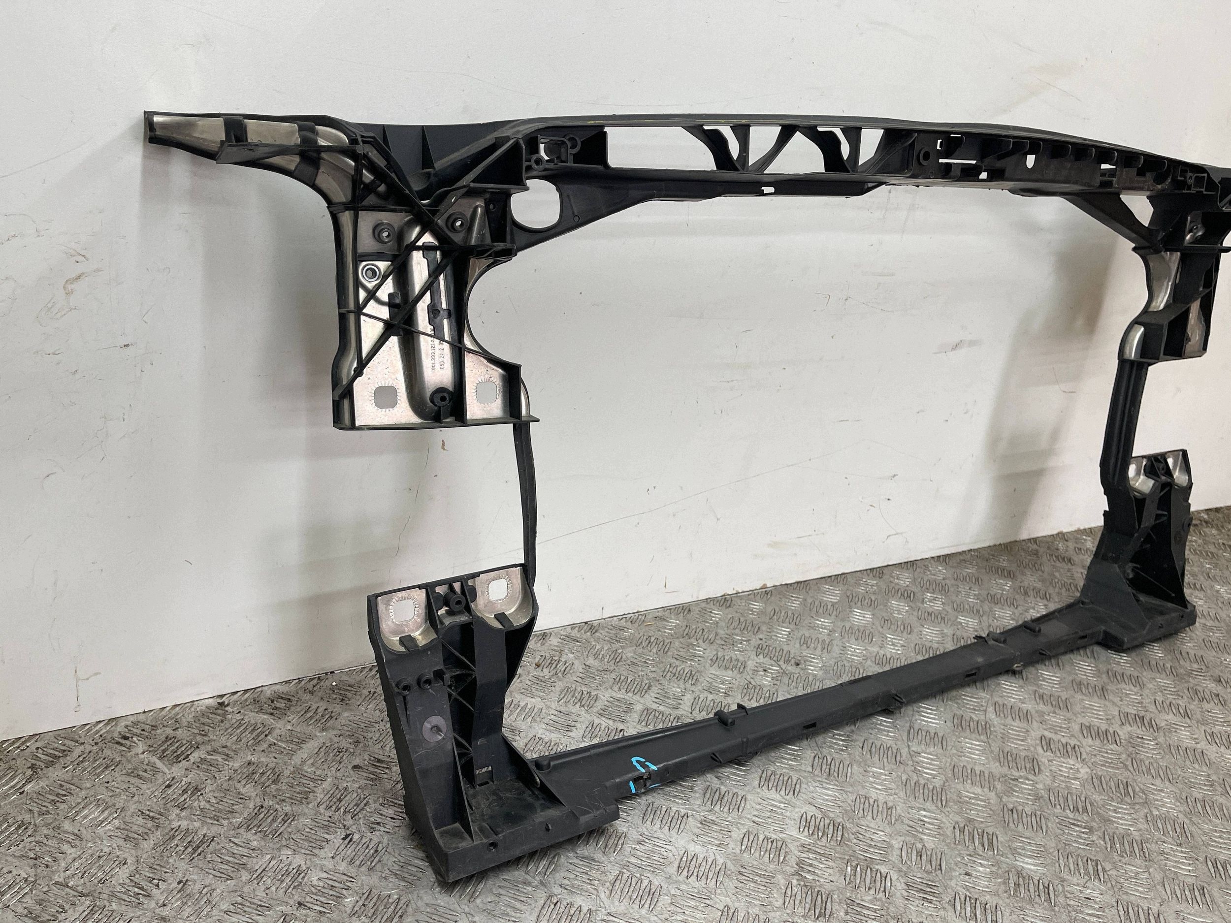 support panel for radiators front pillar AUDI A4 B9 8W 8W0805594E