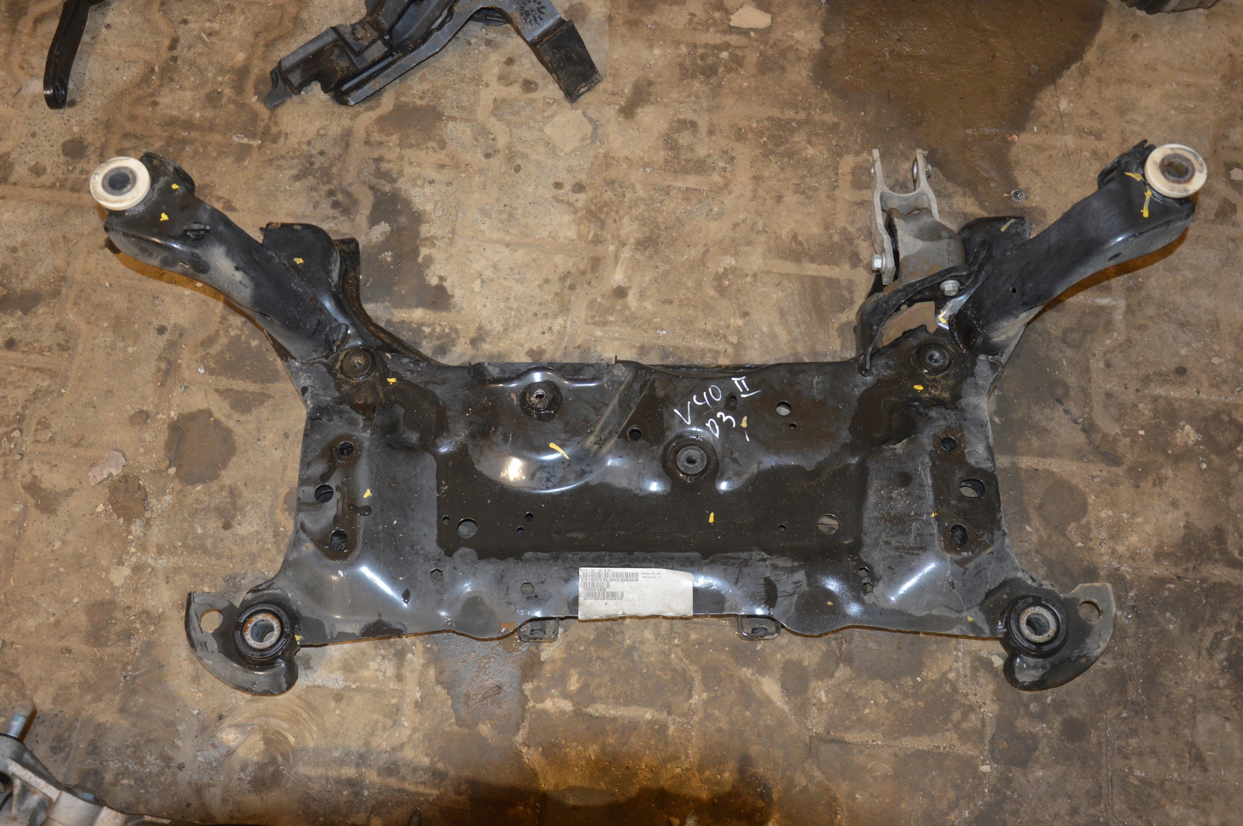 Volvo V40 II FL 2.0 D D3 Sanki, wózek zawieszenia