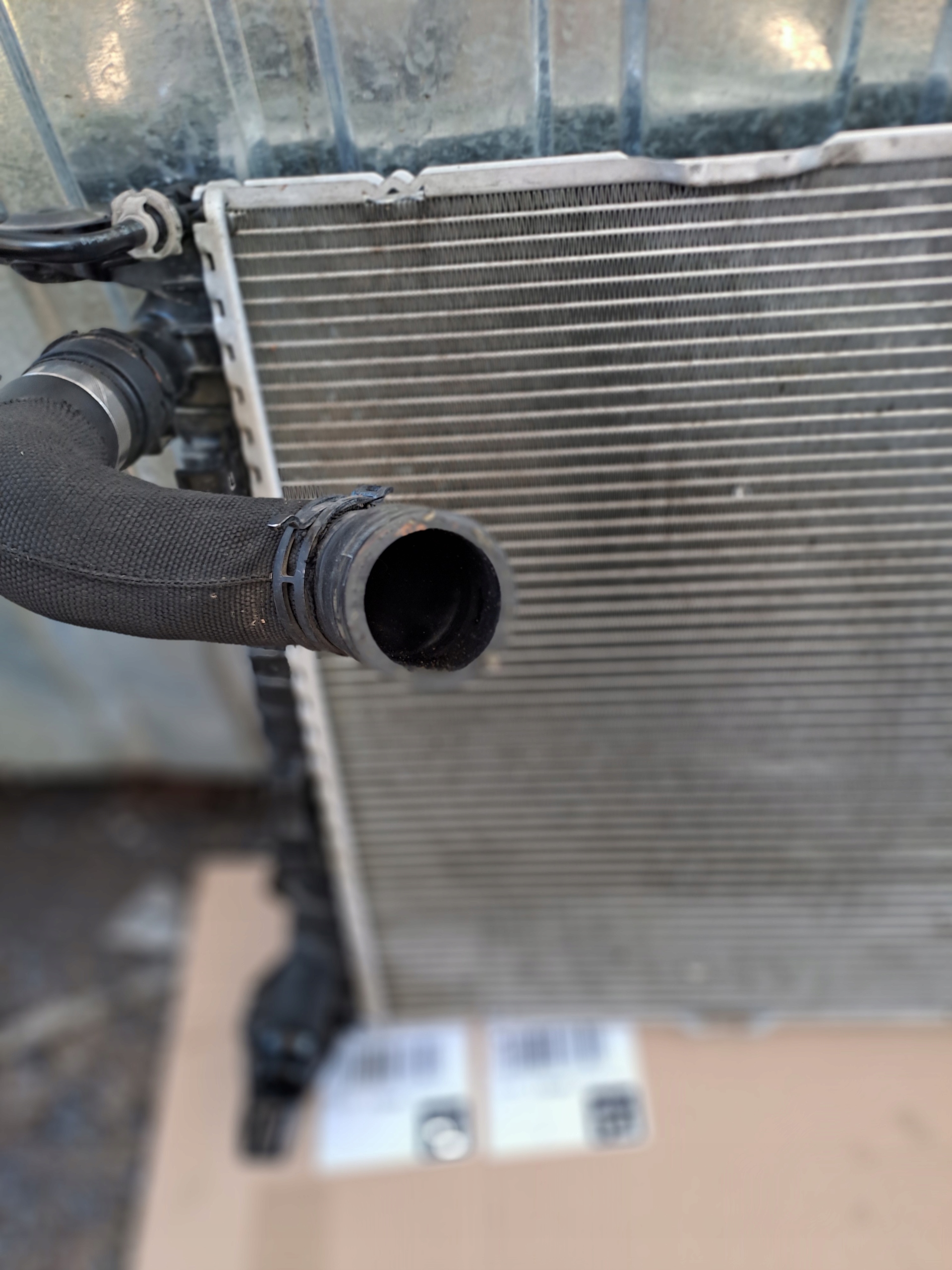 water cooler AUDI A4 B8 2.0 TDI AUTOMAT 8K0121251AJ