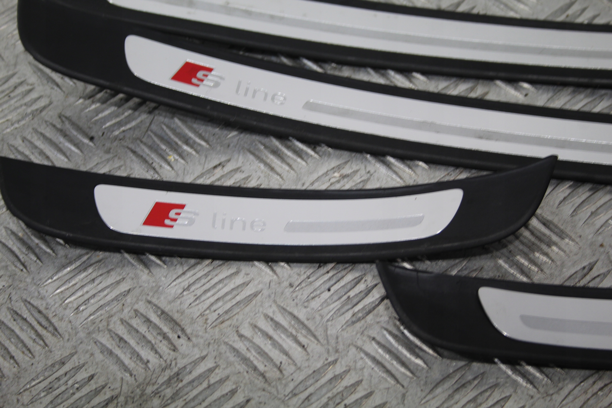 mouldings caps threshold AUDI A6 C7 4G0 4G9 LIFT