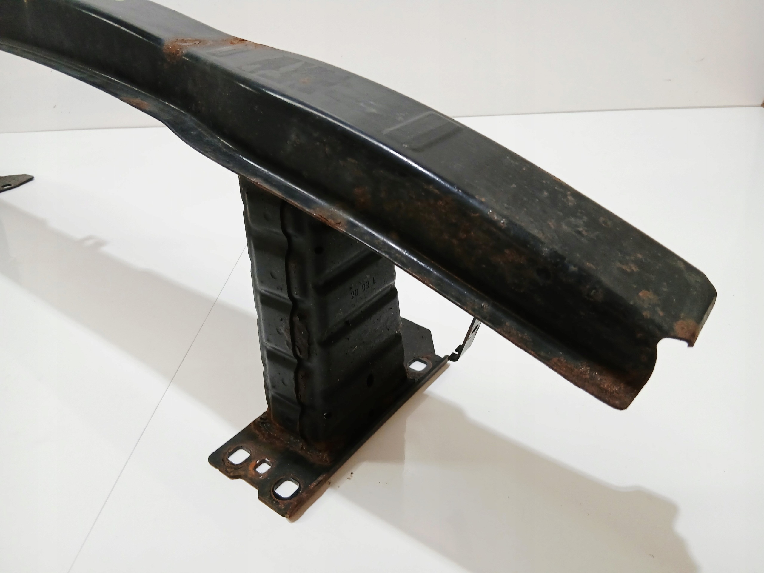 sider pillar of a bumper front BMW E90 LCI 7146645