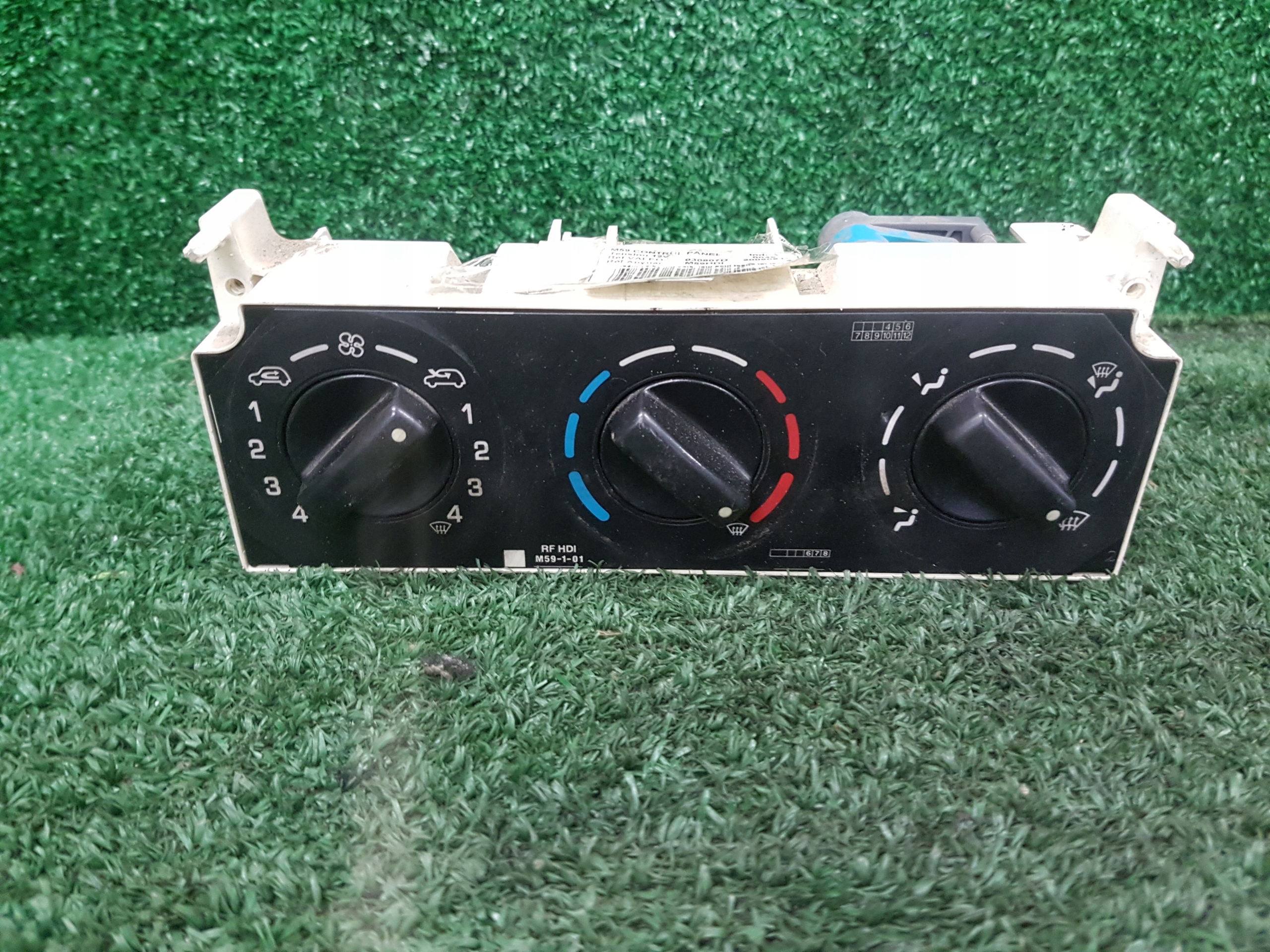 control panel air conditioning devices PEUGEOT PARTNER 1