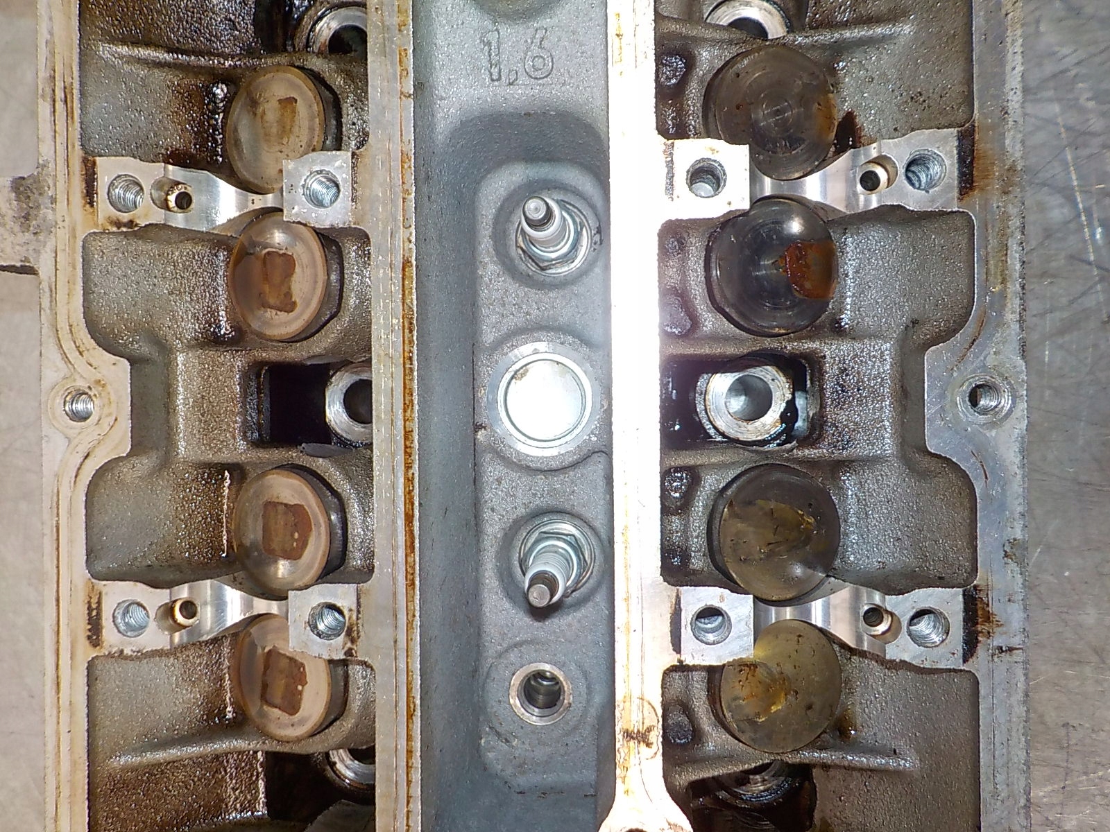 FORD FOCUS II MK2 1.6 16V SHDA HWDA TESTATA Motore 7S7G-6090-CB