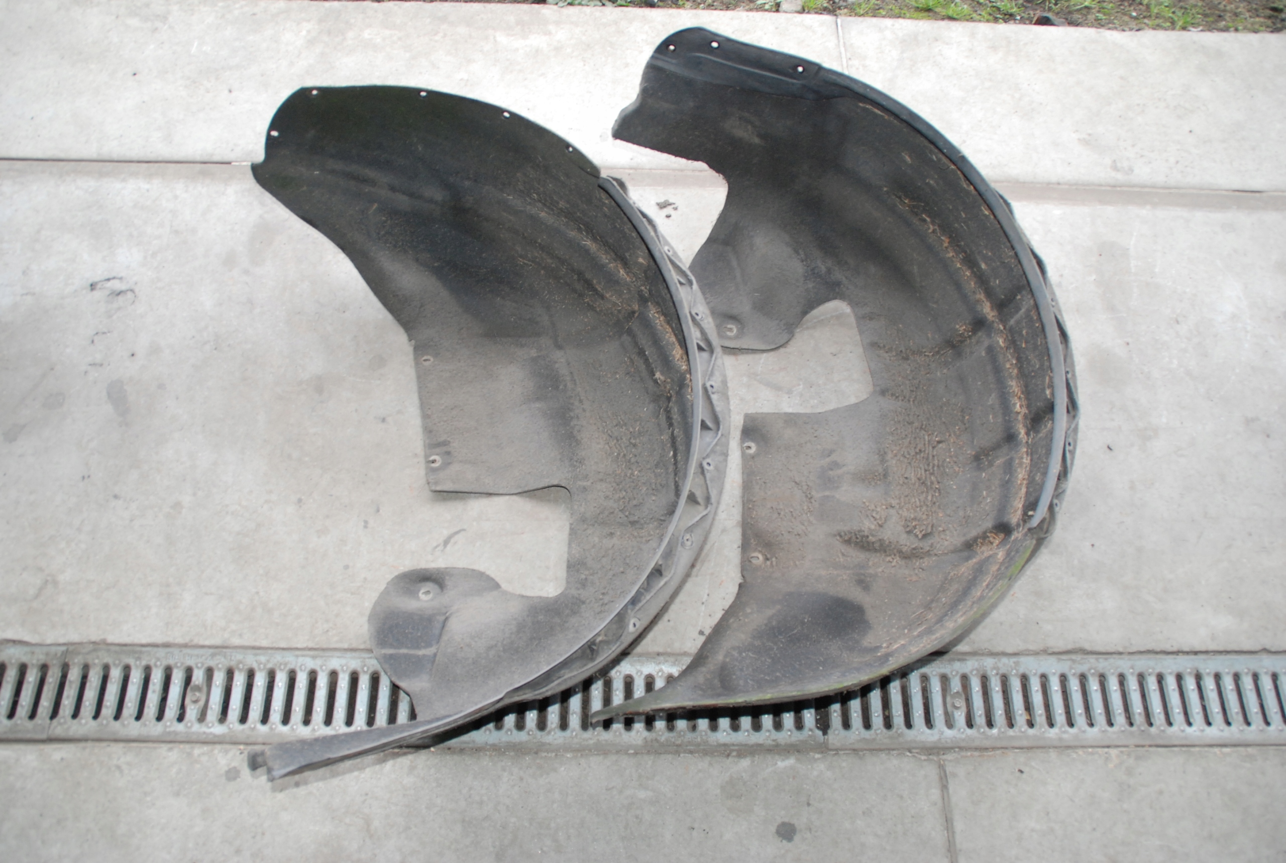 VOLVO XC60 NADKOLE L / P TYŁ TYLNE 08-13R