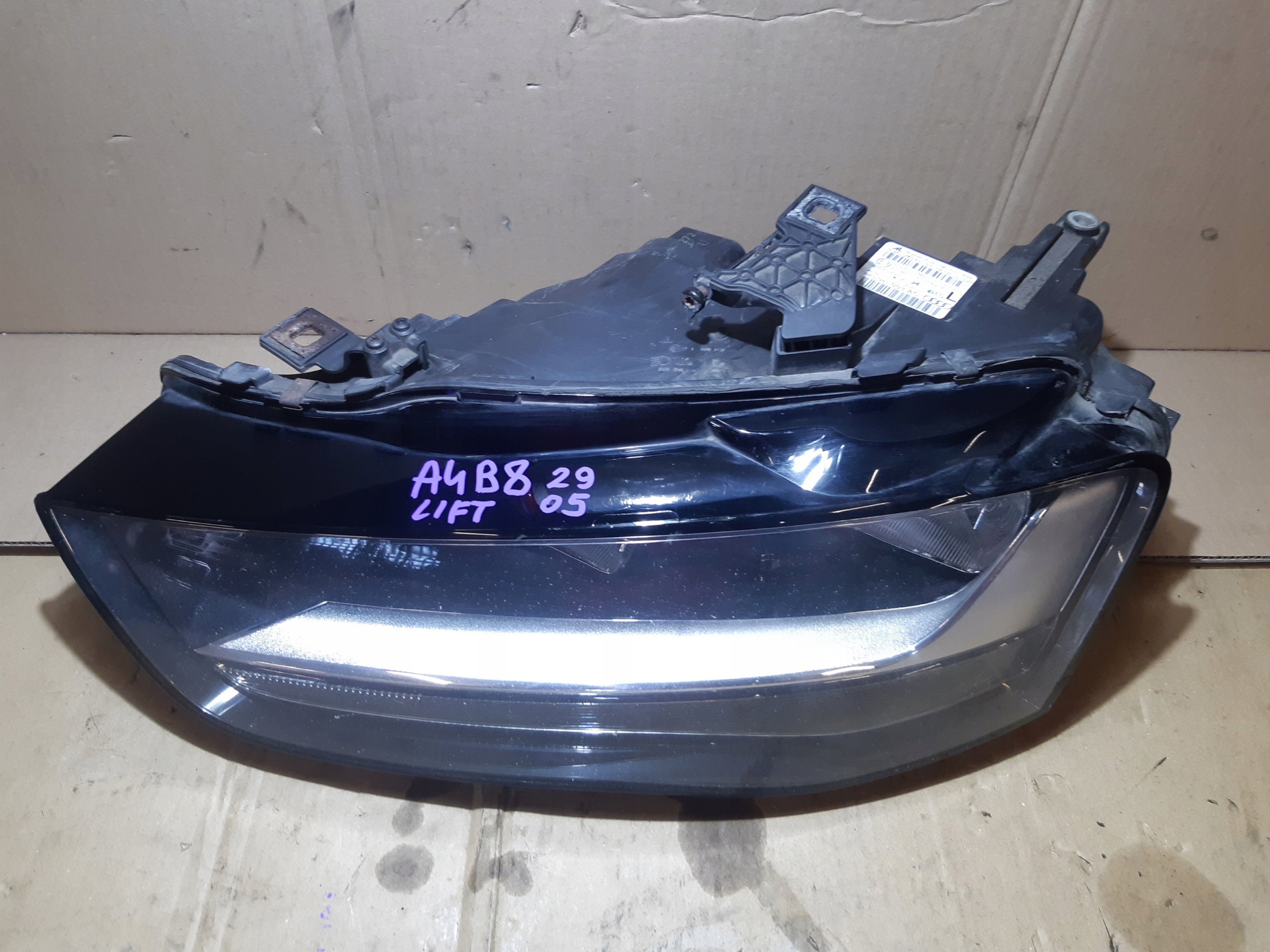 AUDI A4 B8 LIFT light left front left front 8K0941003AC