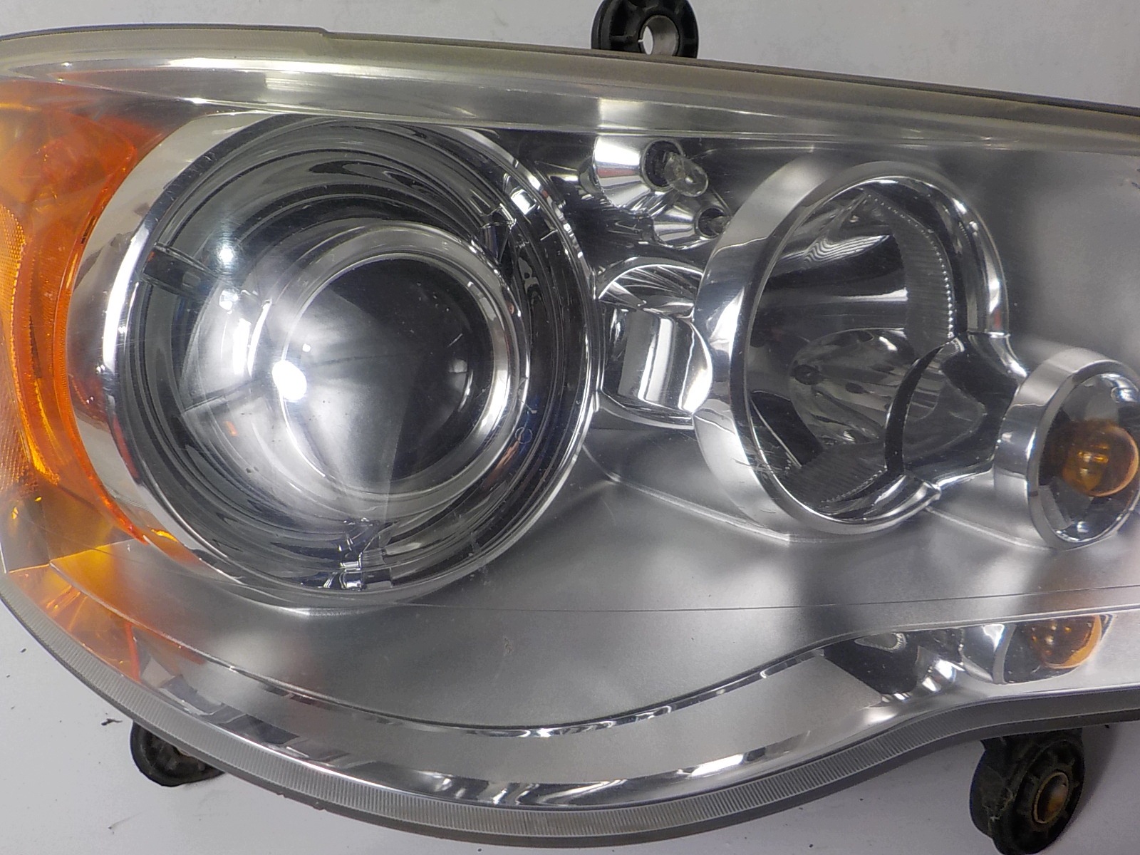 CHRYSLER VOYAGER V XENON light right front front UK