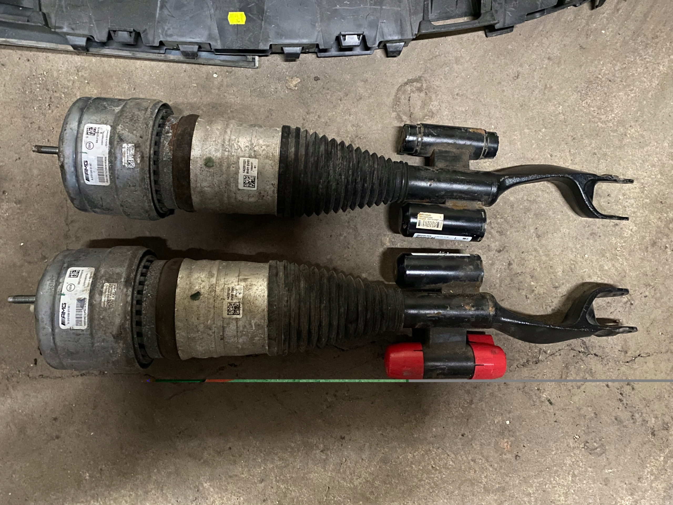 A2533207300 - АМОРТИЗАТОР УДАРУ 2533207300 2133202100 МЕРСЕДЕС ГЛК АМГ