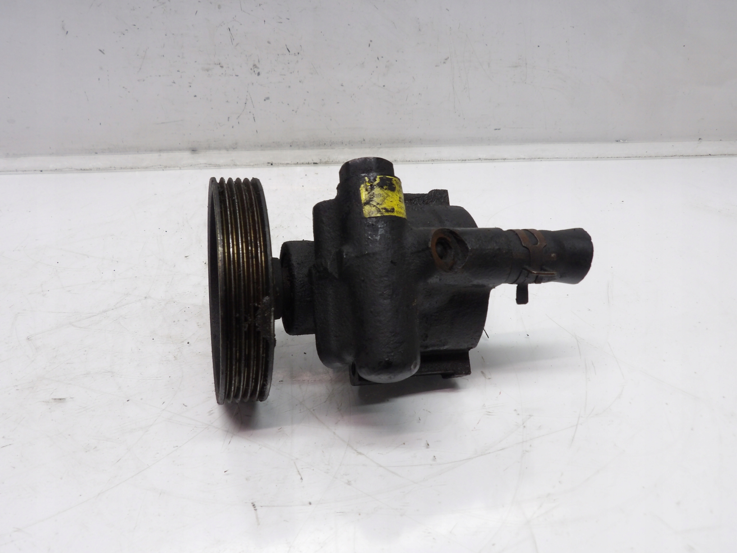 POMPA WSPOMAGANIA Renault Clio