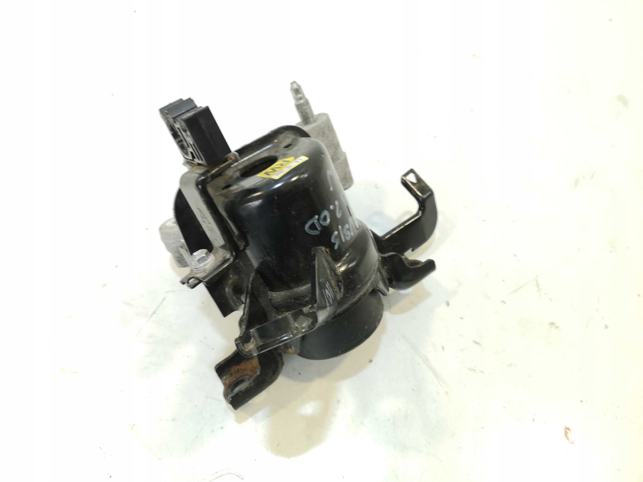 Подушка двигателя RW TOYOTA AVENSIS T29 2.0 D