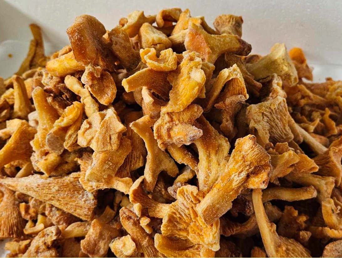 Kurka leśna mrożona całe grzyby oczyszczone naturalne aromatyczne 2 kg Such