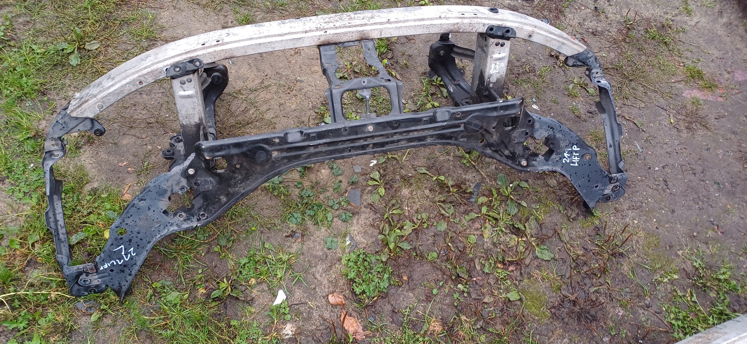 MERCEDES W211 OKULAR support panel for radiators holder sider below bumper LIFT