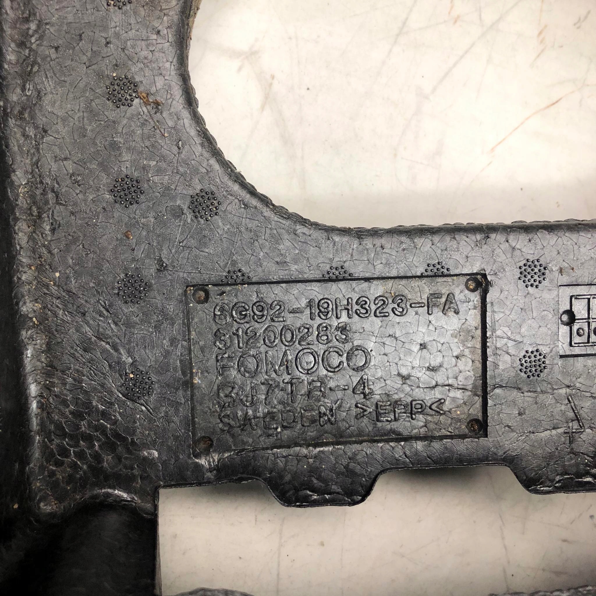 STYROPIAN WKŁAD BAGAŻNIKA S80 II V70 III XC70 III Producent części Volvo OE