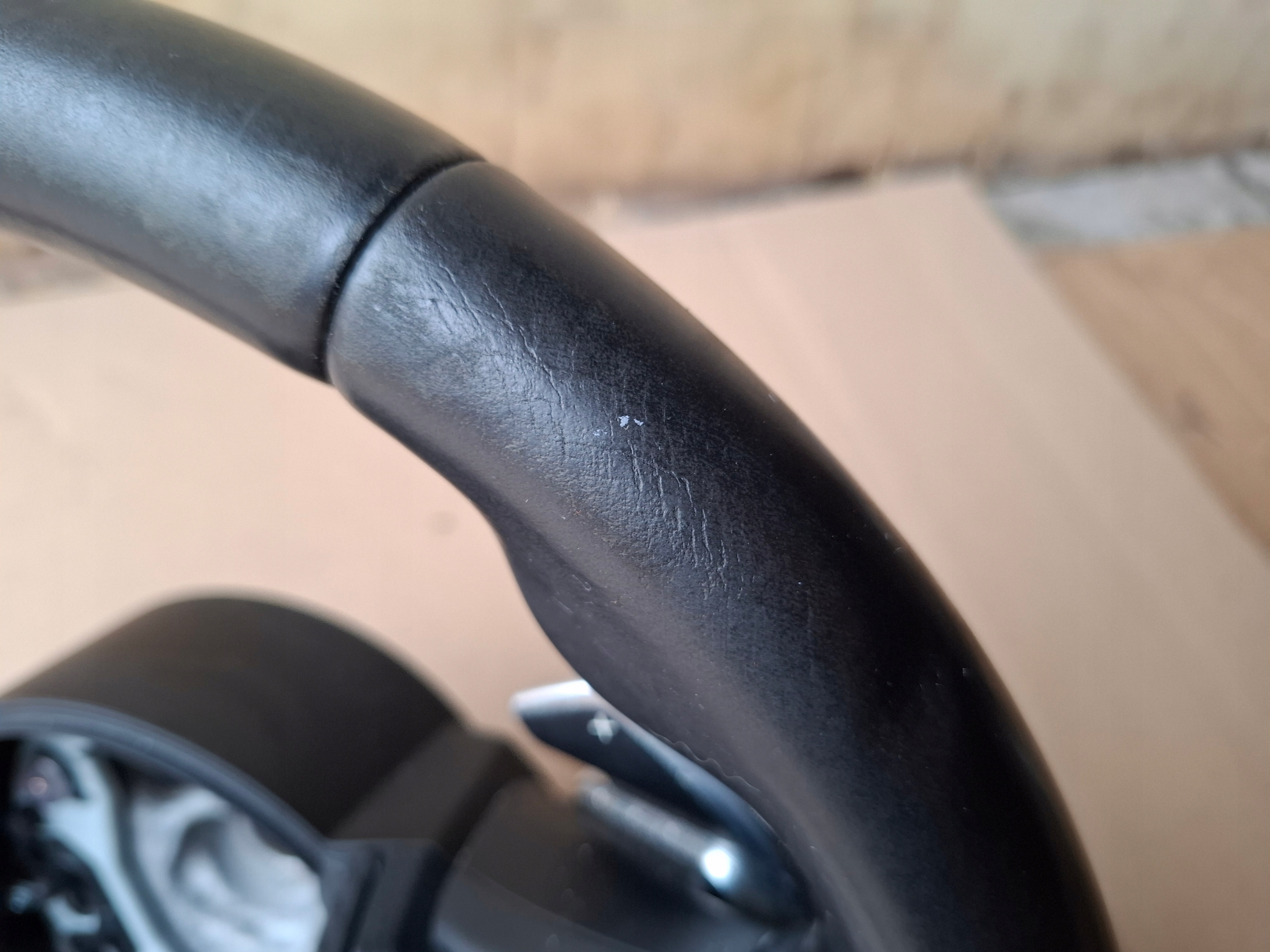 volant BMW F30 m-packet s řazením