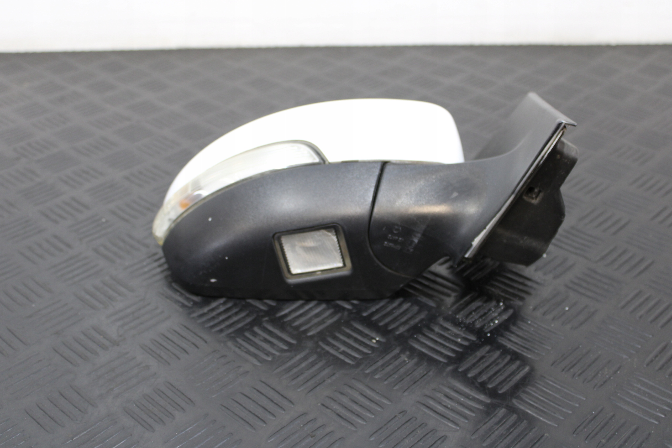 mirror right 8 vertical FORD KUGA MK2
