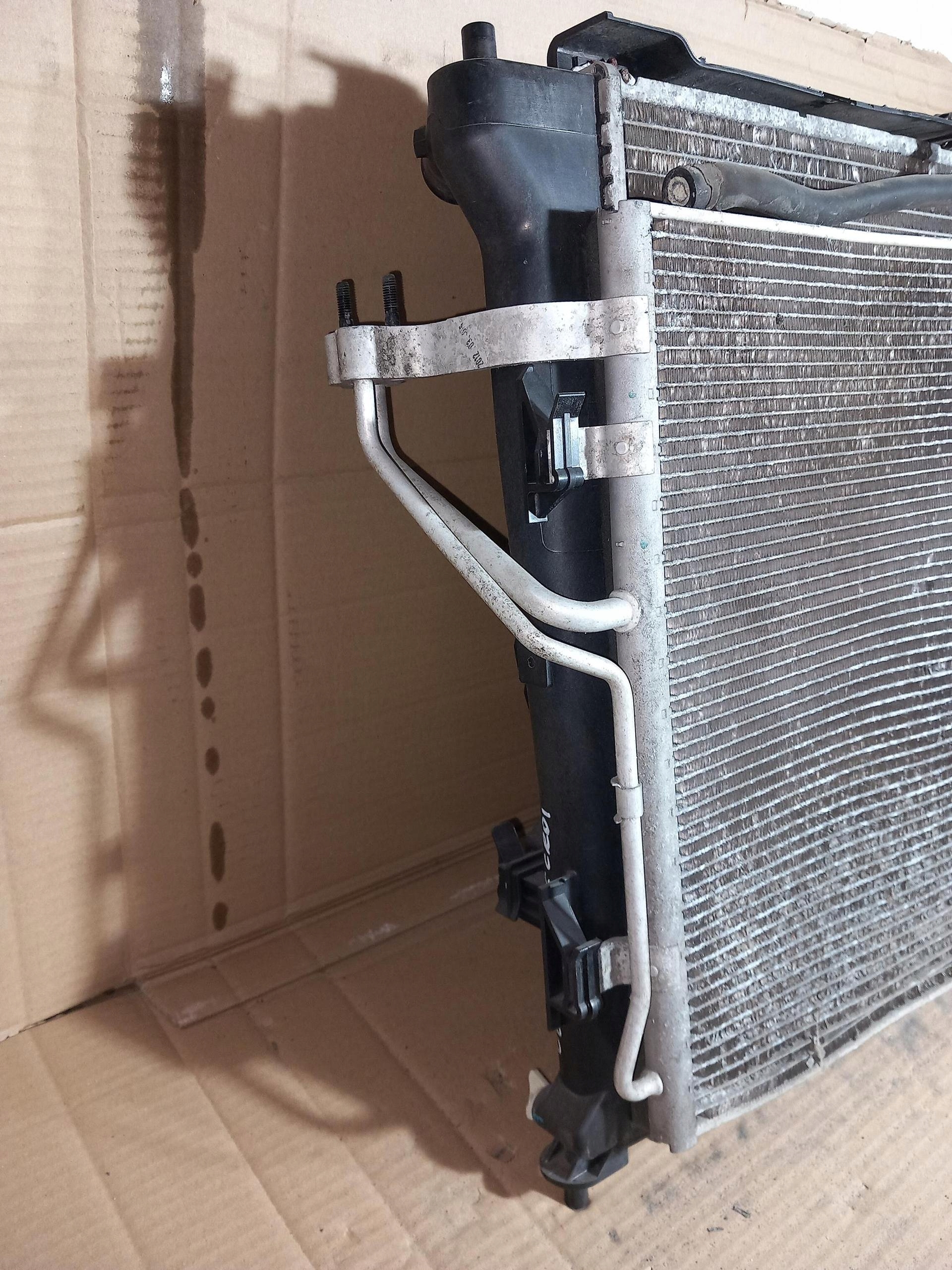 KOMPLET chladiče ventilátor KIA CEED II 1.6 CRDi 12-18