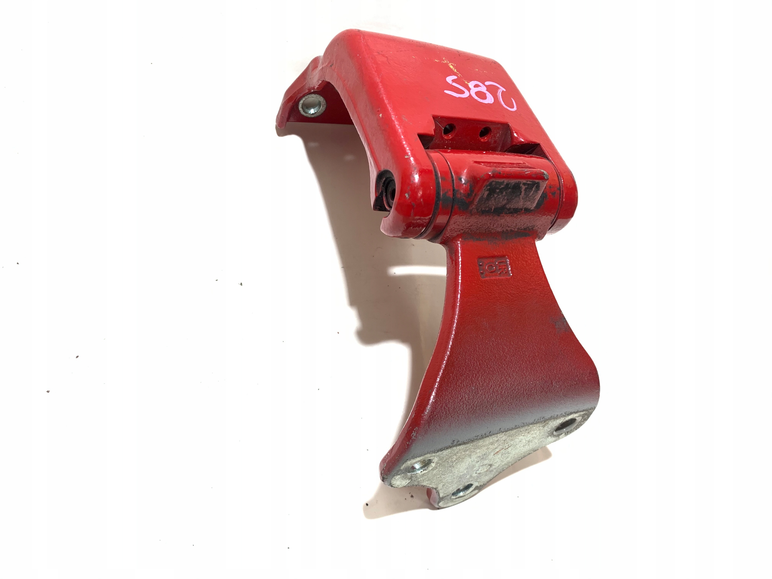 A4477407700 - ПЕТЛЯ ЗАДНЕЙ ПРАВОЙ ДВЕРИ MERCEDES VITO 4477407700