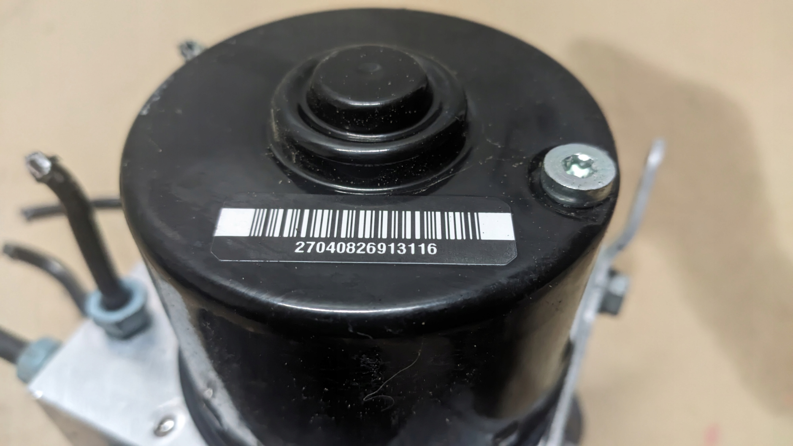 BMW E87 2.0D 11R Servofreno ABS 6789301 6789300