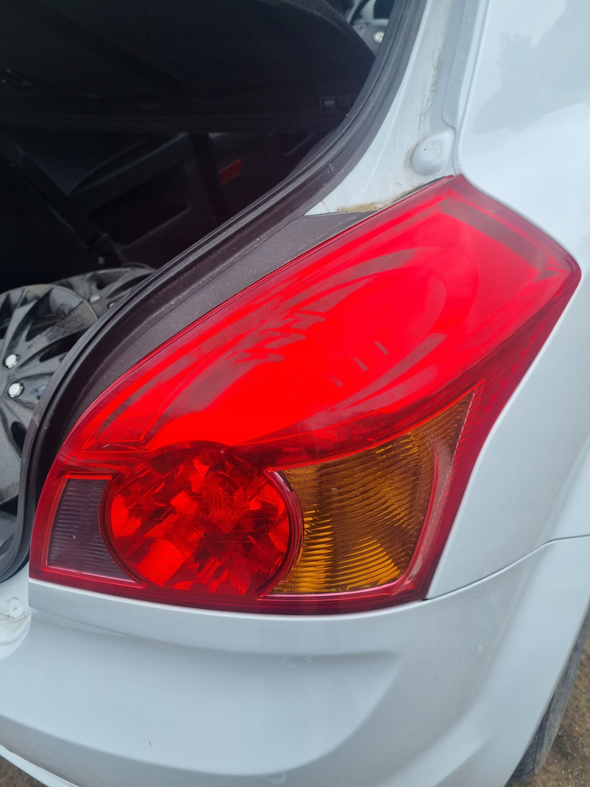 KIA PRO CEED I 07-12 2008 r. 3D HB LAMPA PRAWY TYŁ PRAWA TYLNA PT EU * Numer katalogowy części KIA PRO CEED I 07-12 2008 r. 3D HB LAMPA PRAWY TYŁ PRAWA TYLNA PT EU