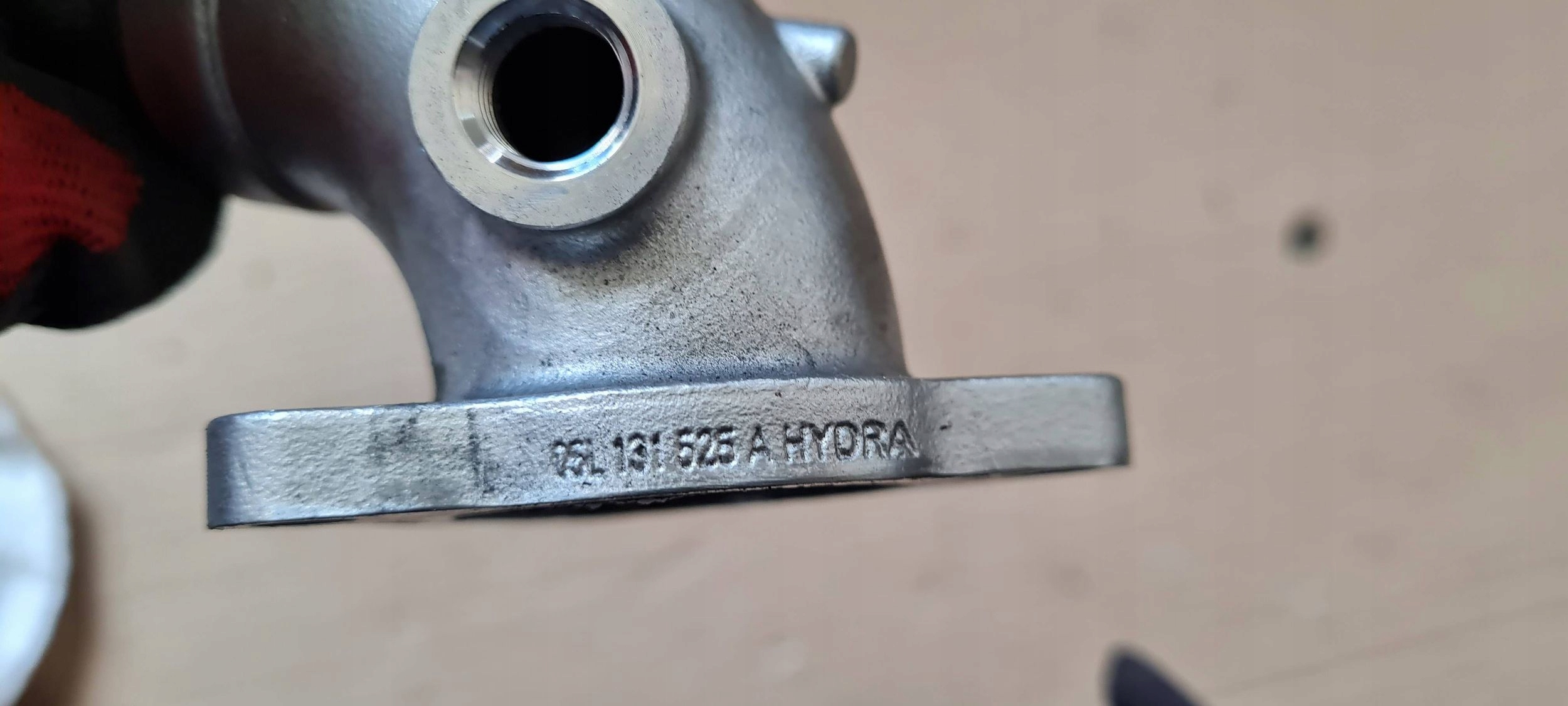 A6 C8 4K wiring pipe hose EGR 2.0 TDI 05L131525A