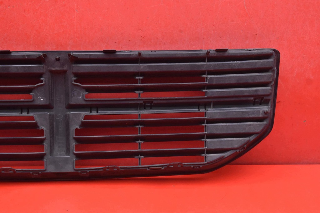 front PREKLADgrill black 1JA91TRMAA DODGE CALIBER 1 and 06-12