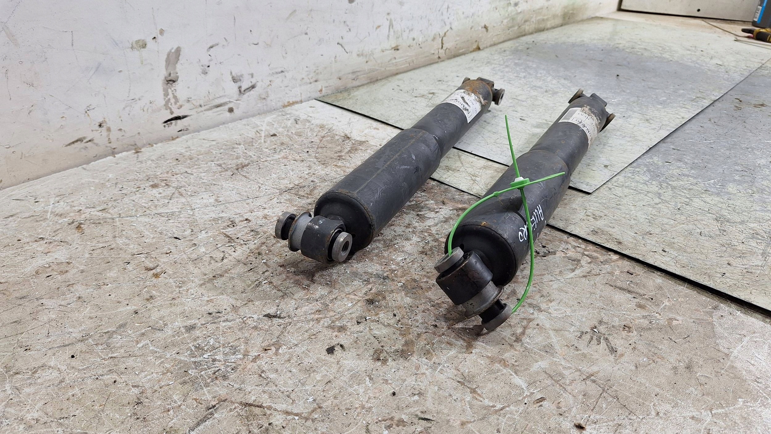 shock absorber left right rear part KPL DV61-18080-BF FORD TRANSIT CONNECT 1.6 TDCi