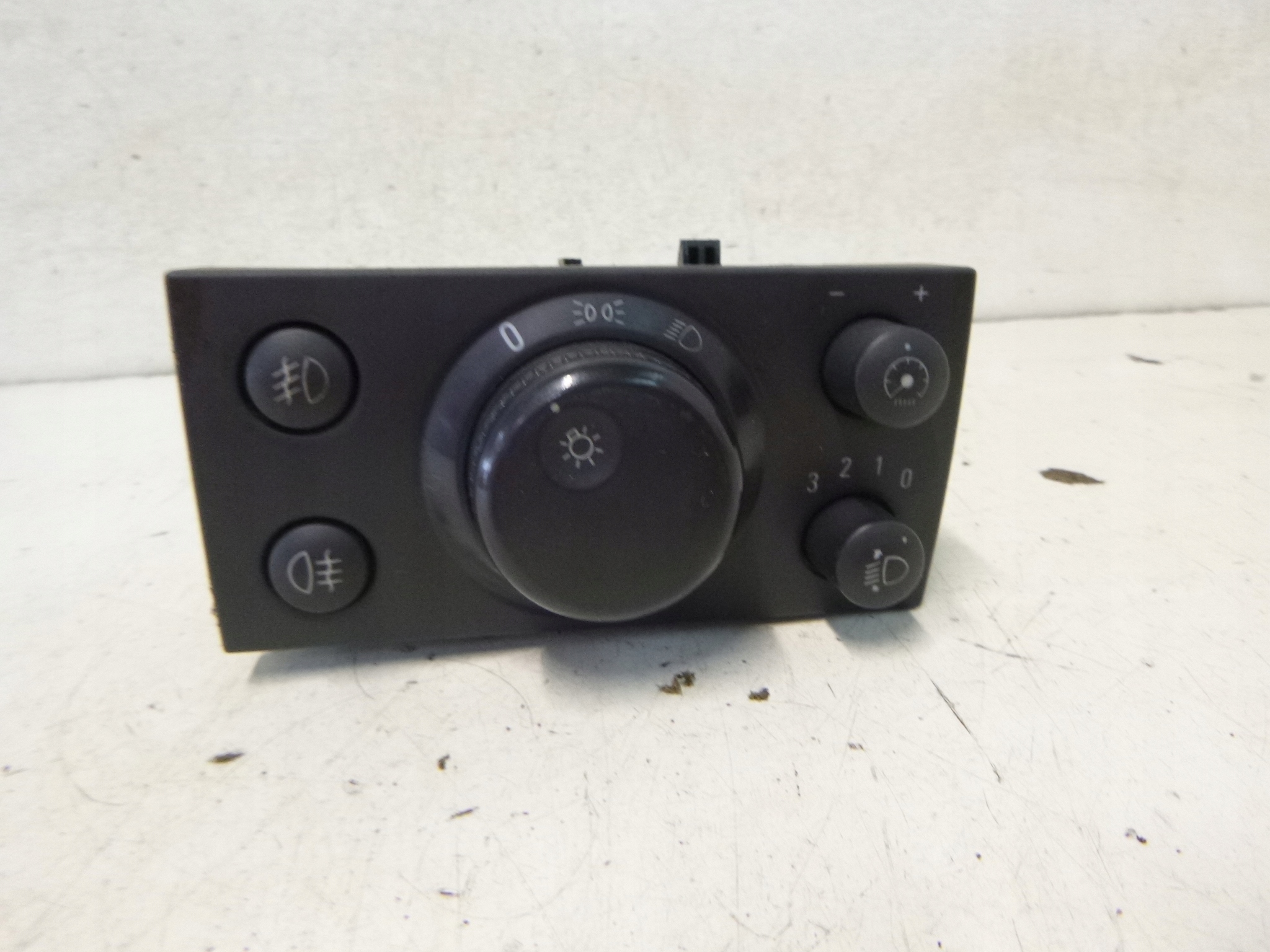 INTERRUTTORE COMANDO LUCI OPEL VECTRA C 13177066 2004