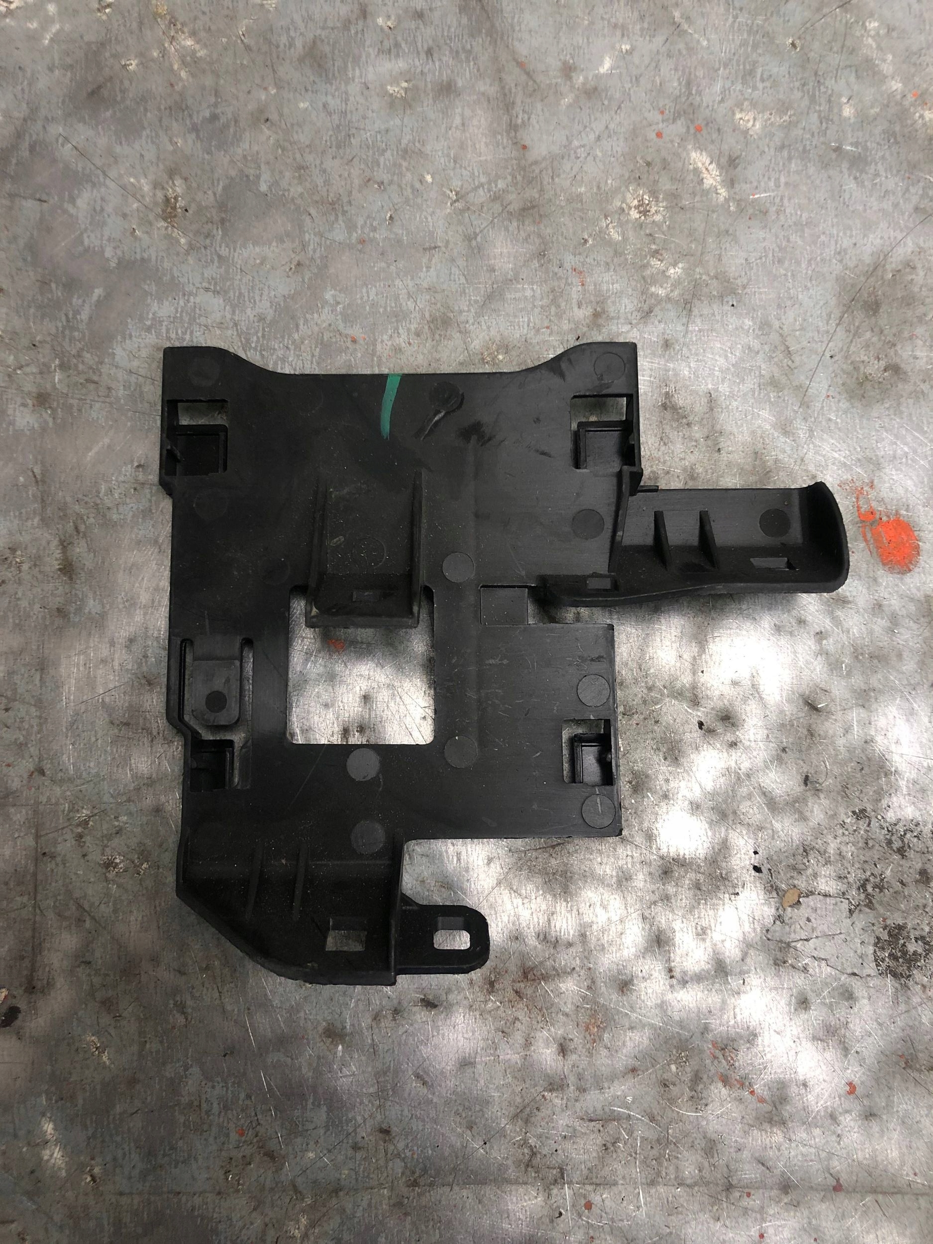 console holder RADARU right rear part AUDI A7 4K8907462
