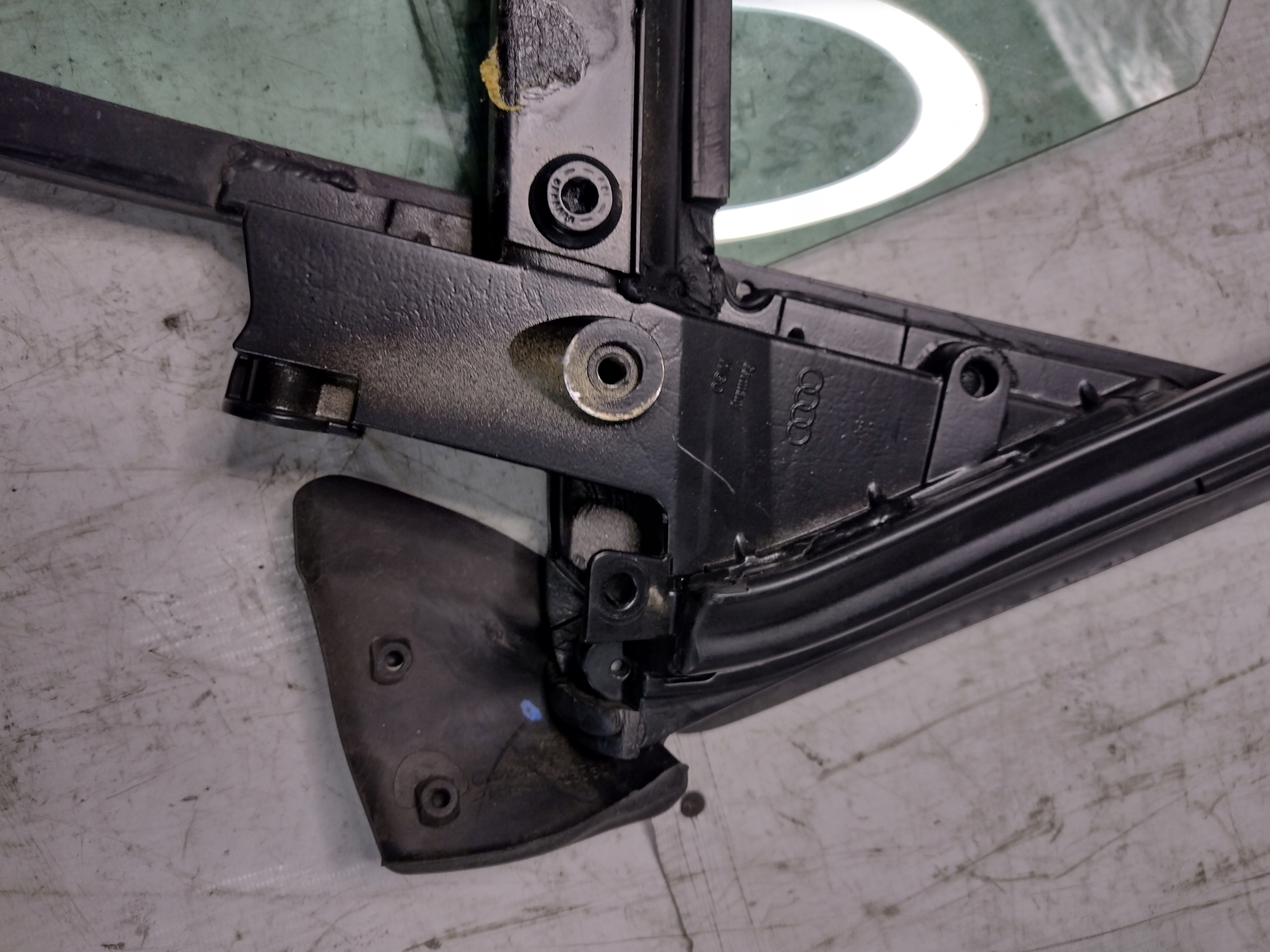 window regulator right rear part Audi A4 B6 sedan