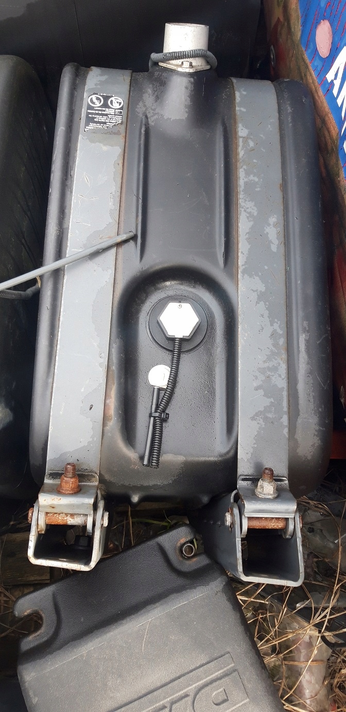 ZBIORNIK CZUJNIK AdBlue MERCEDES A014548717