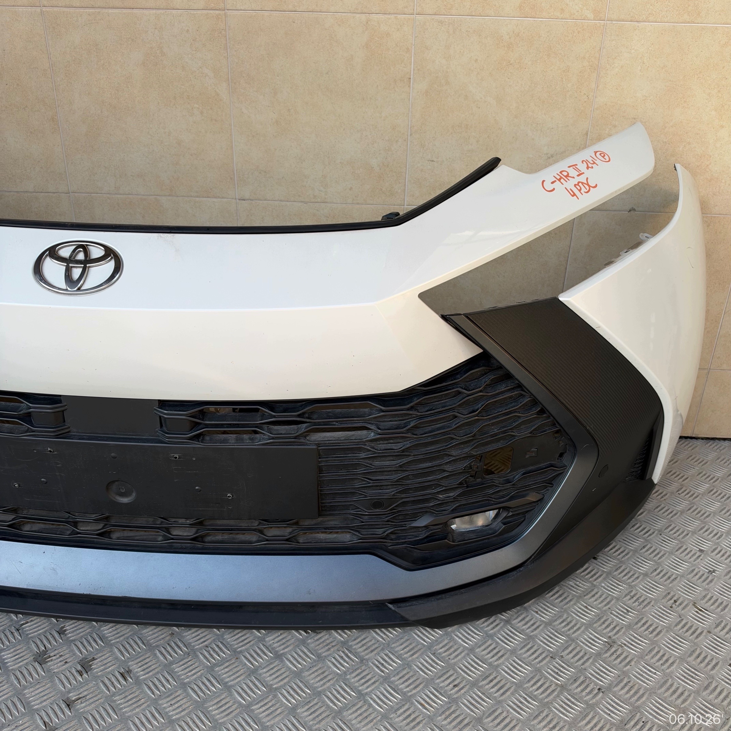 front bumper complete TOYOTA C-HR II 2024 year 4 PDC