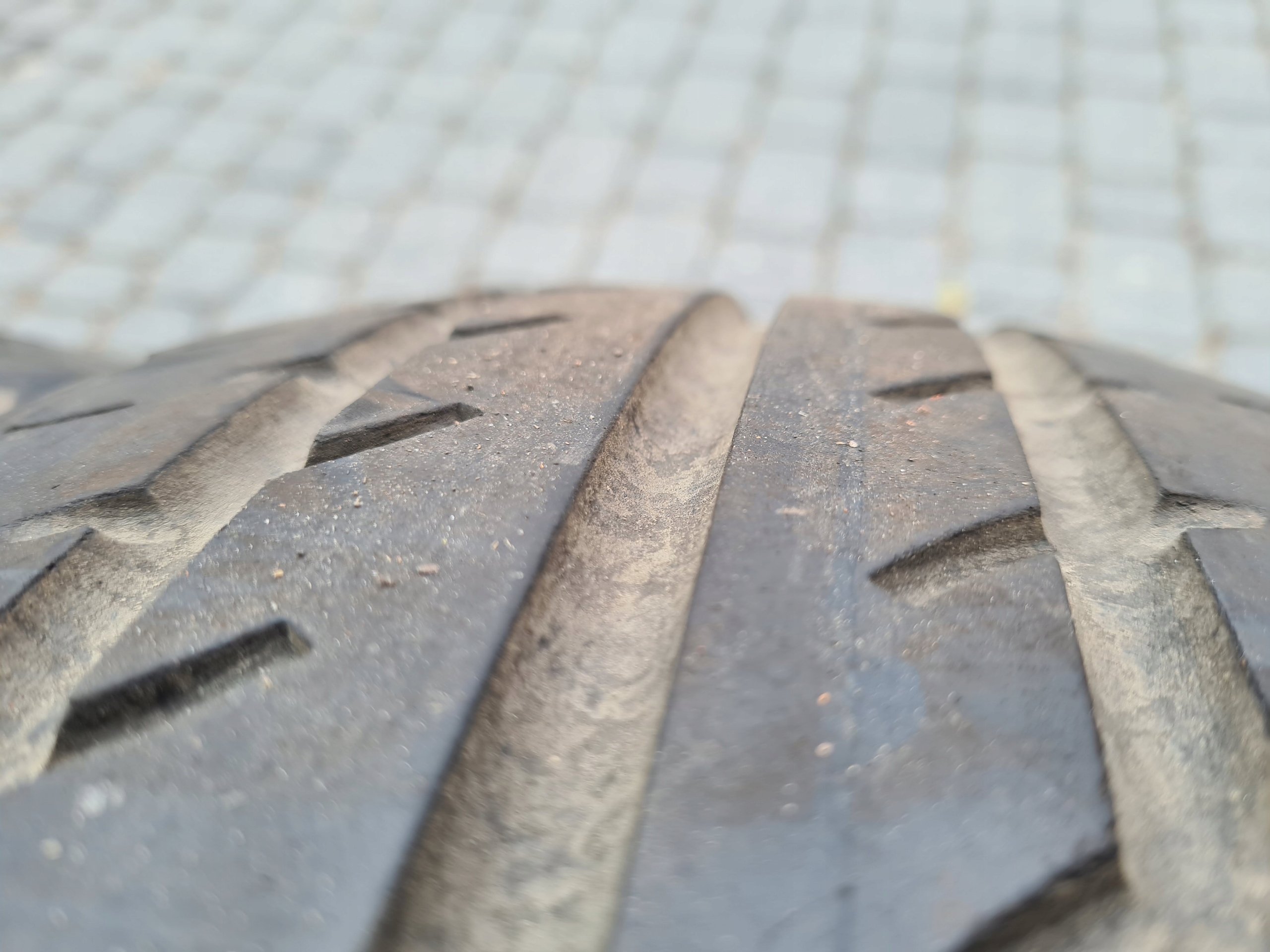 Opony Continental VancoContact 2 - 195/60/16C Marka Continental