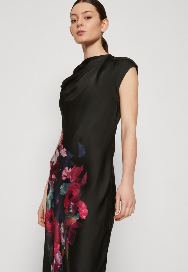 Šaty s květinami Ted Baker 38