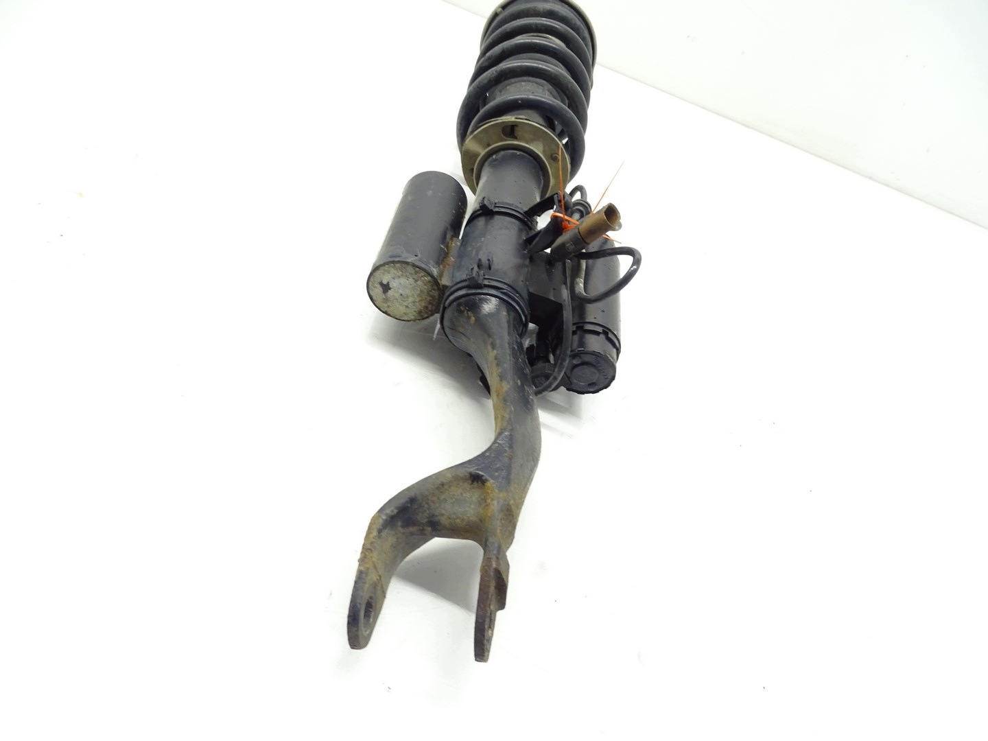 shock absorber left front front MERCEDES C-KLASA W205 AMG C43 A2053205300