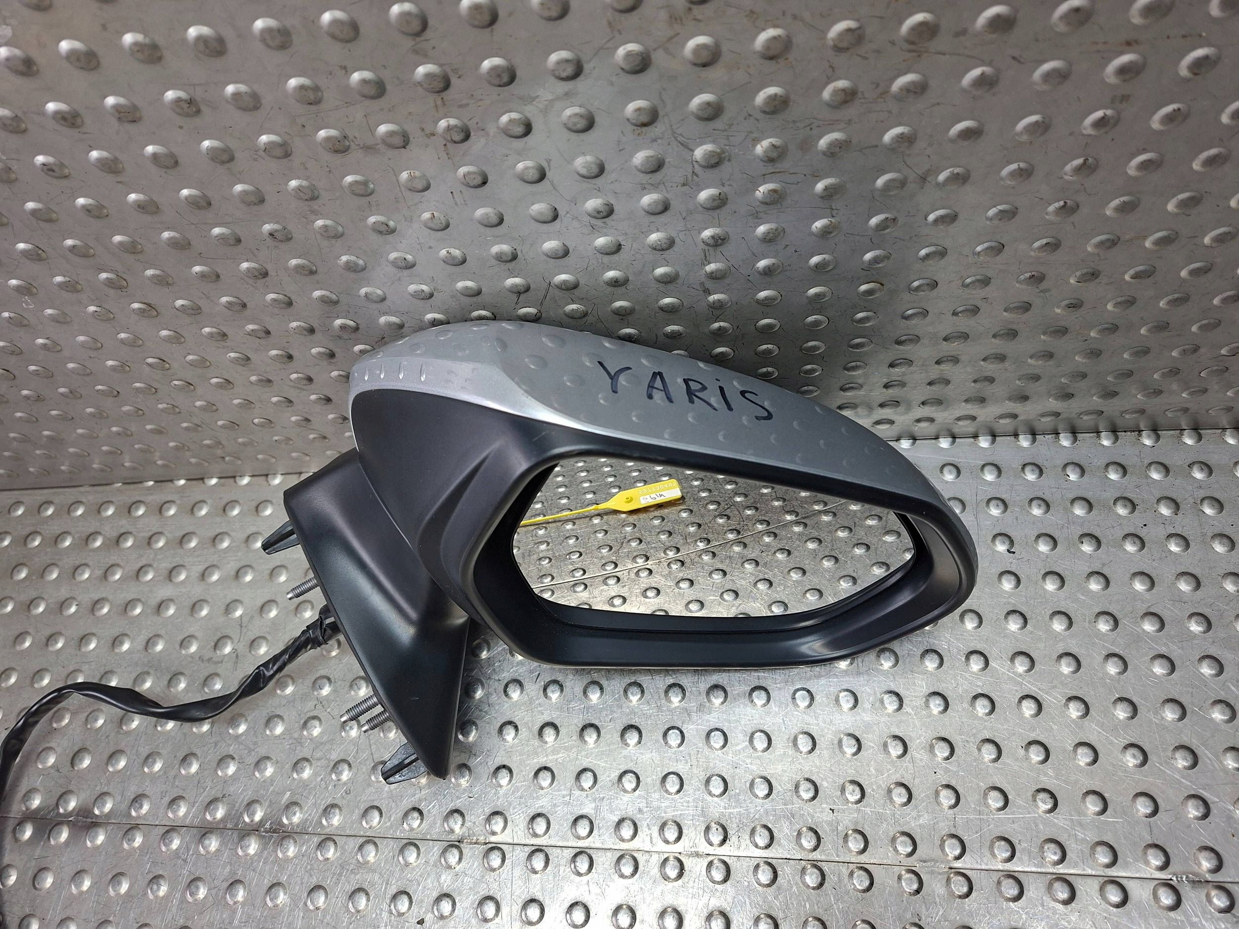mirror right TOYOTA YARIS CROSS 20- 6 PIN EU