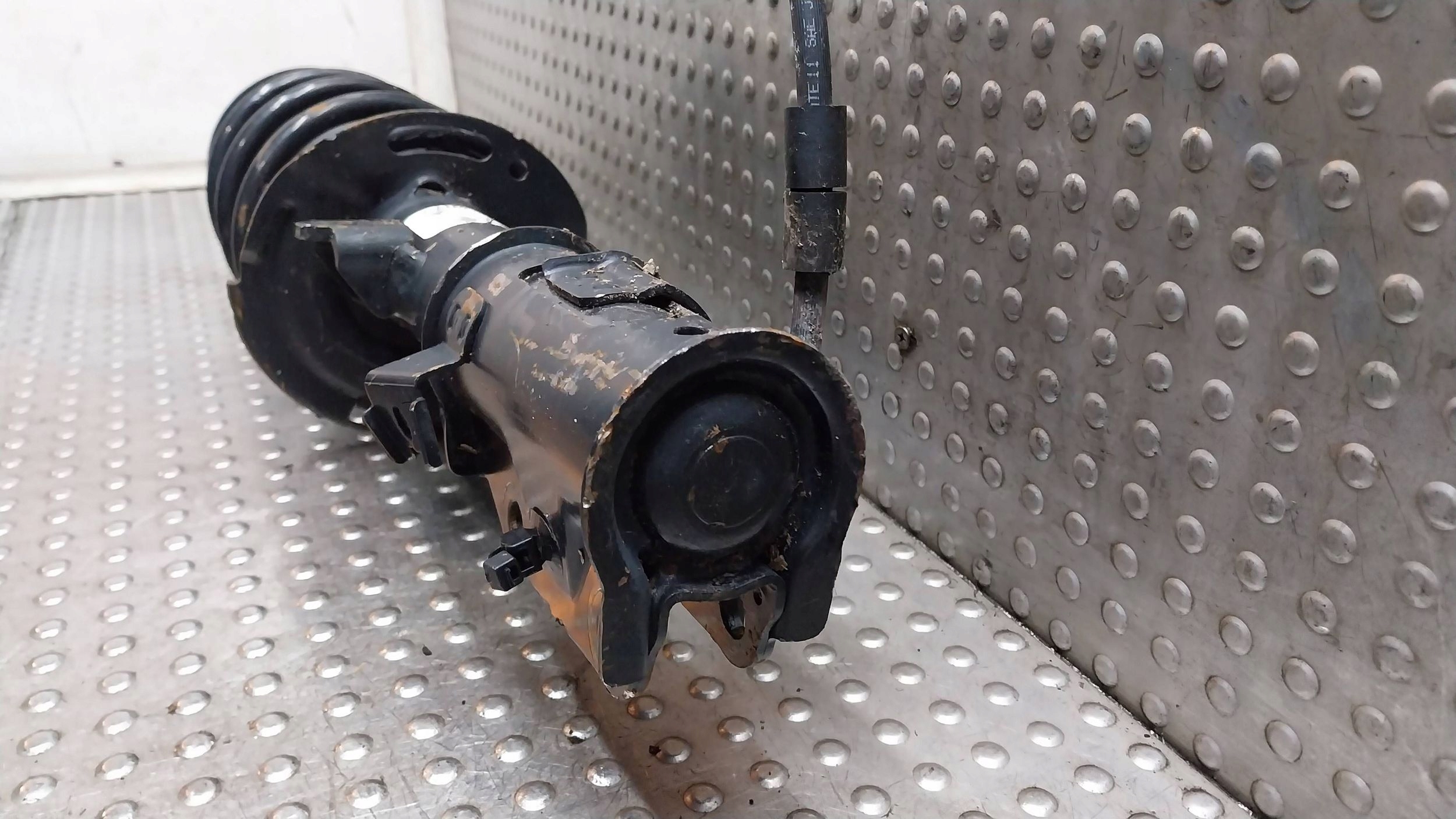 shock absorber left front L1TC-18K001-BC FORD PUMA MK2