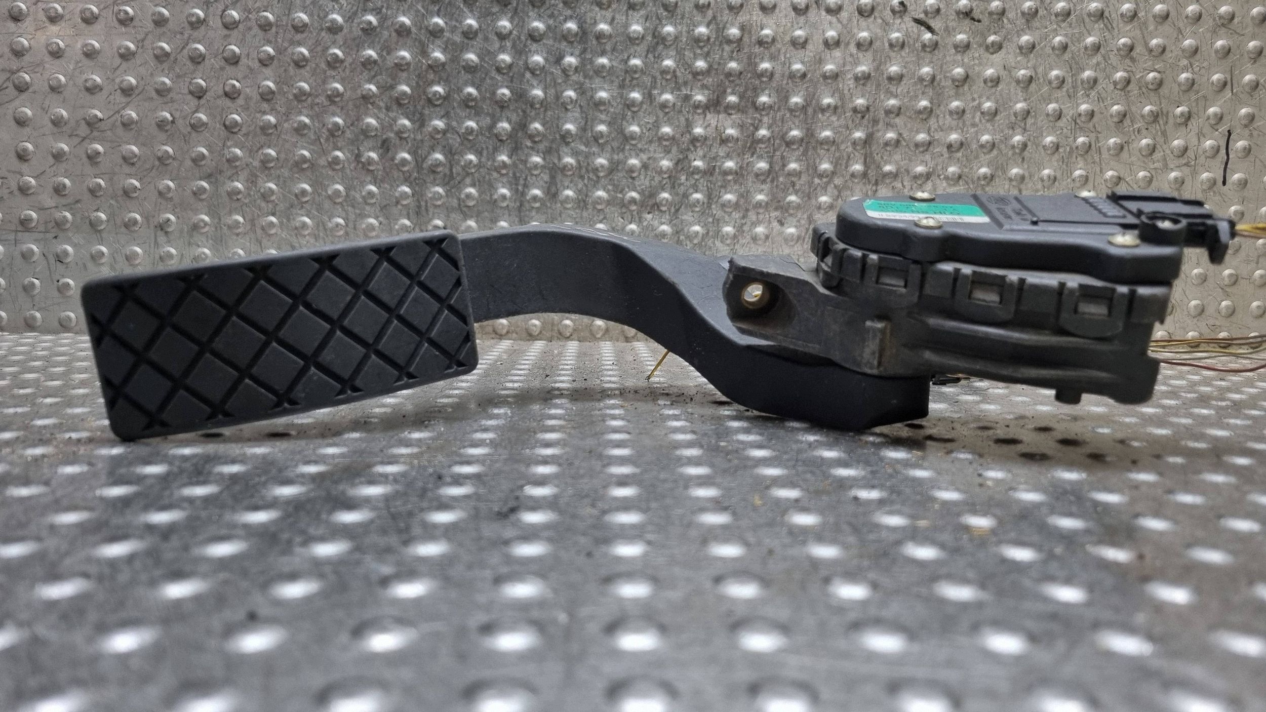 accelerator pedal potentiometer 8D1721523A AUDI A4 A6 C5 VW PASSAT B5 LIFT original