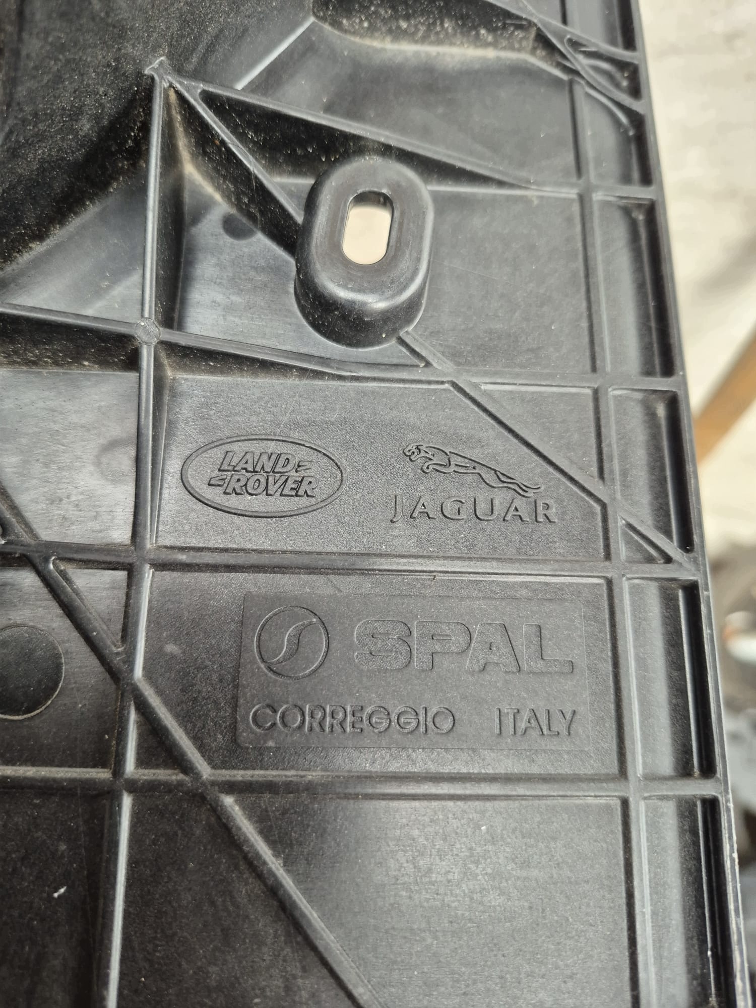 RANGE ROVER SPORT L461 III 22- ventilátor chladiče M8E2-8C607-AC