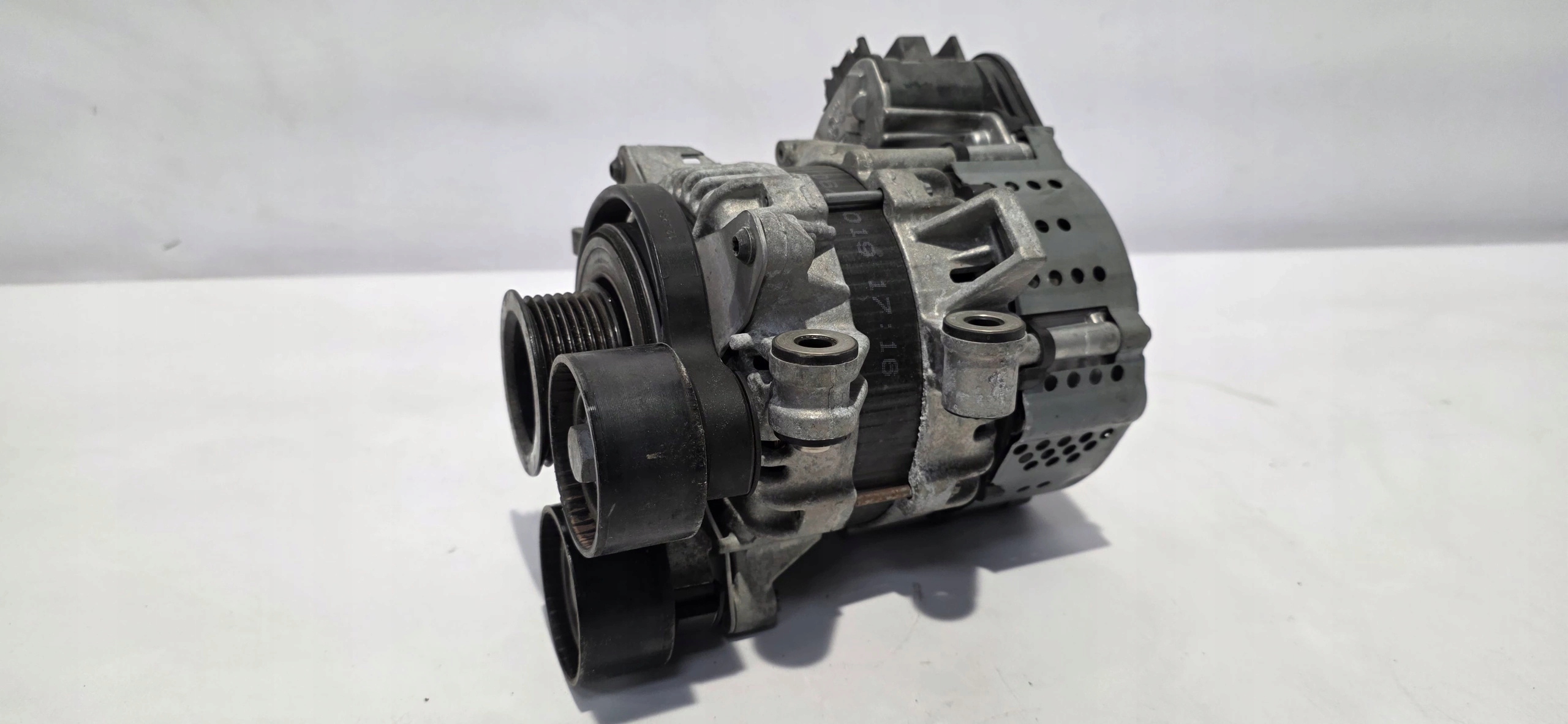 alternátor španovákem VOLVO XC60 II 17- originál 32139935