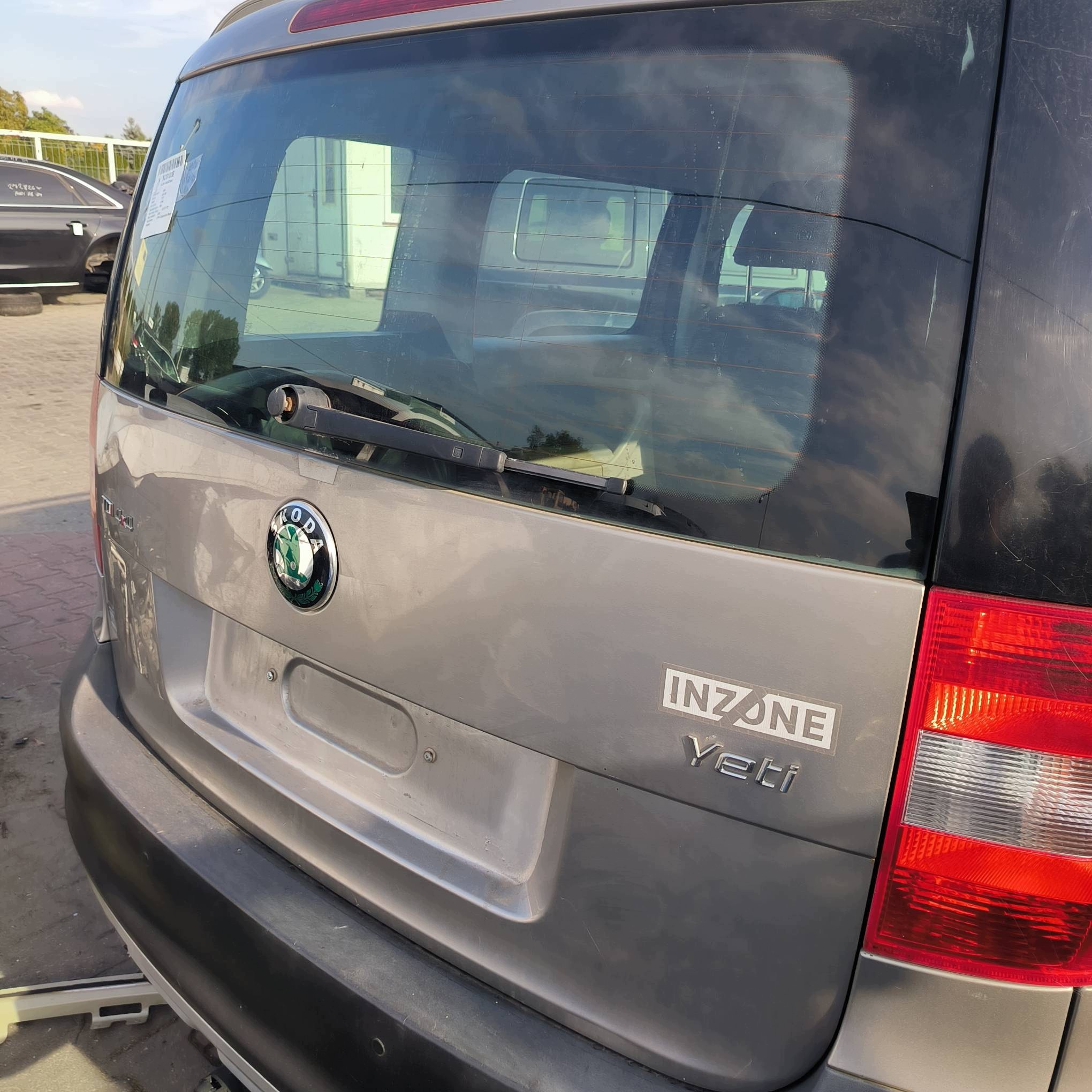 trunk door boot SKODA YETI