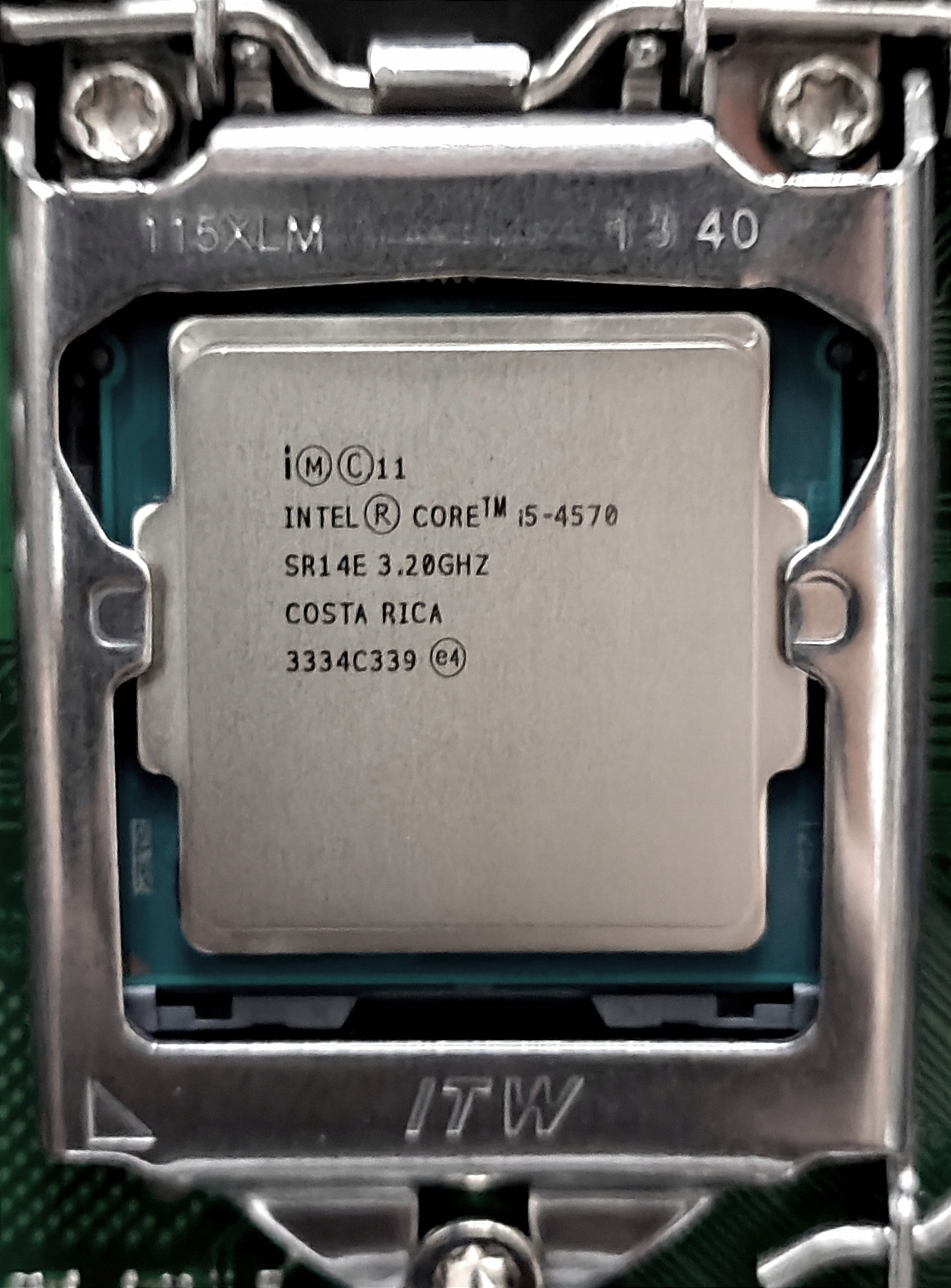 Fujitsu Esprimo P720 i5-4570, 16GB RAM, 120GB NOWY SSD, Linux Generacja procesora 4