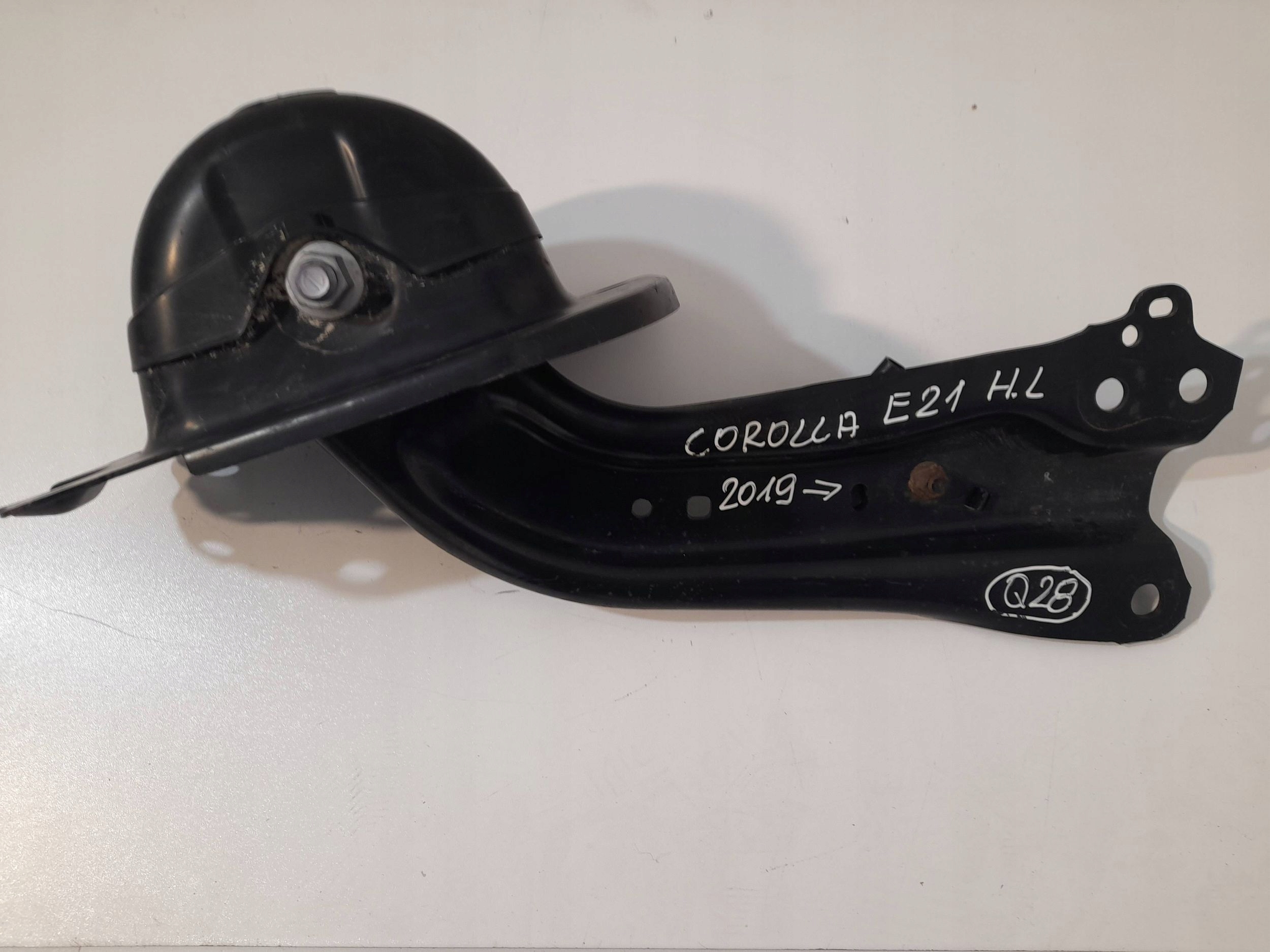 Toyota Corolla E210 E21 arm rear left (Q28)
