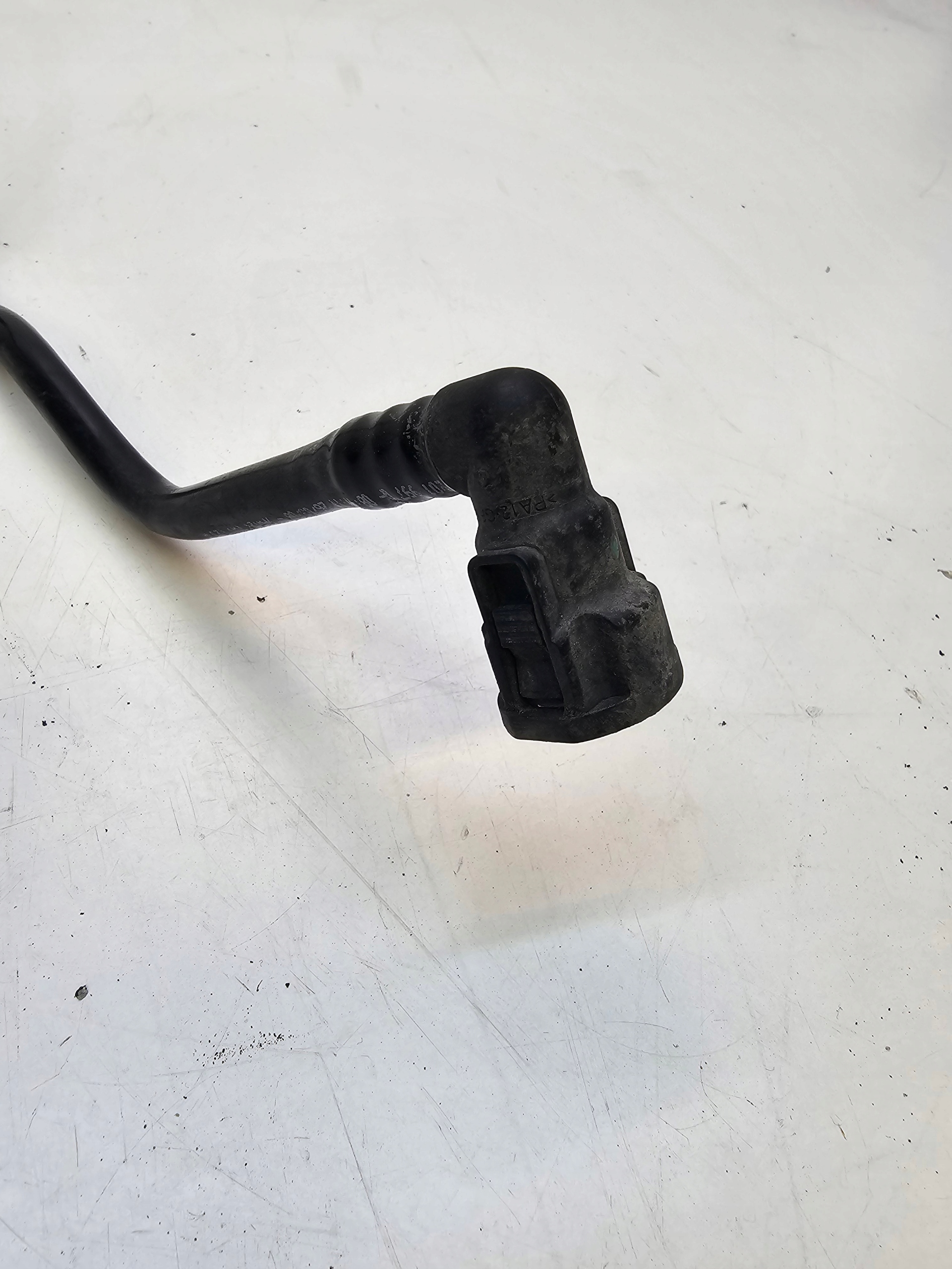hose fuel line AUDI A4 B8 8K0201997Q