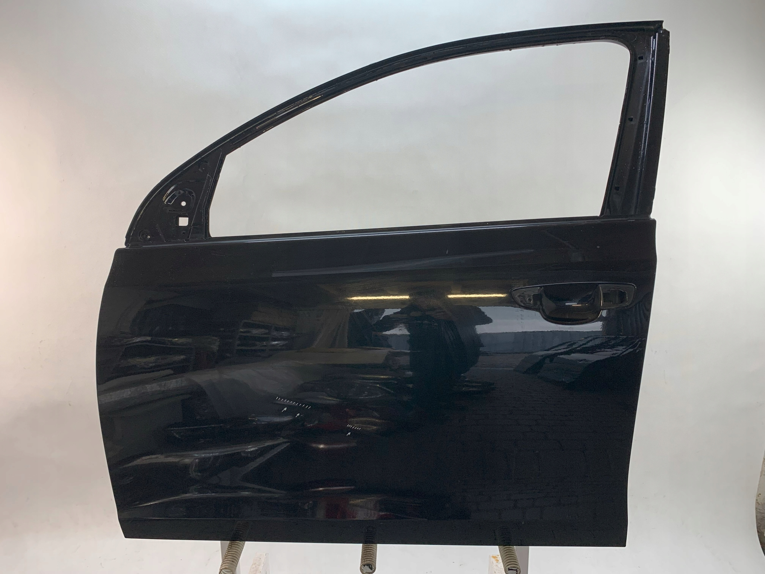 door left front Volkswagen Golf VI 5K4831311 09.25