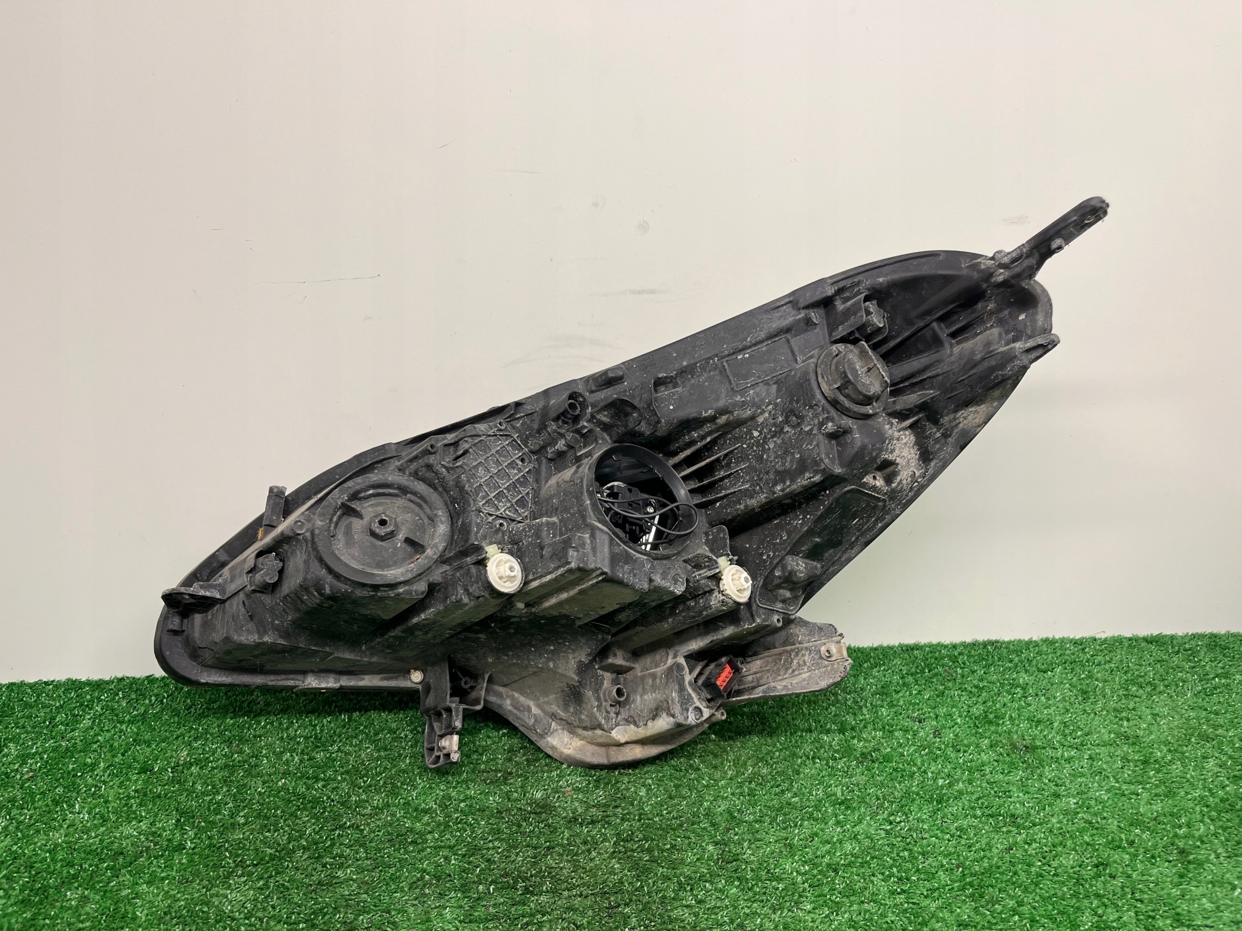 light right front OPEL CORSA E 13381336RH
