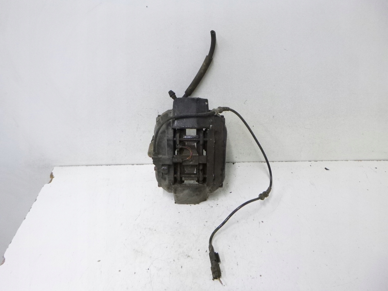 caliper brake front Mercedes Benz W220 3.2 98-05r.