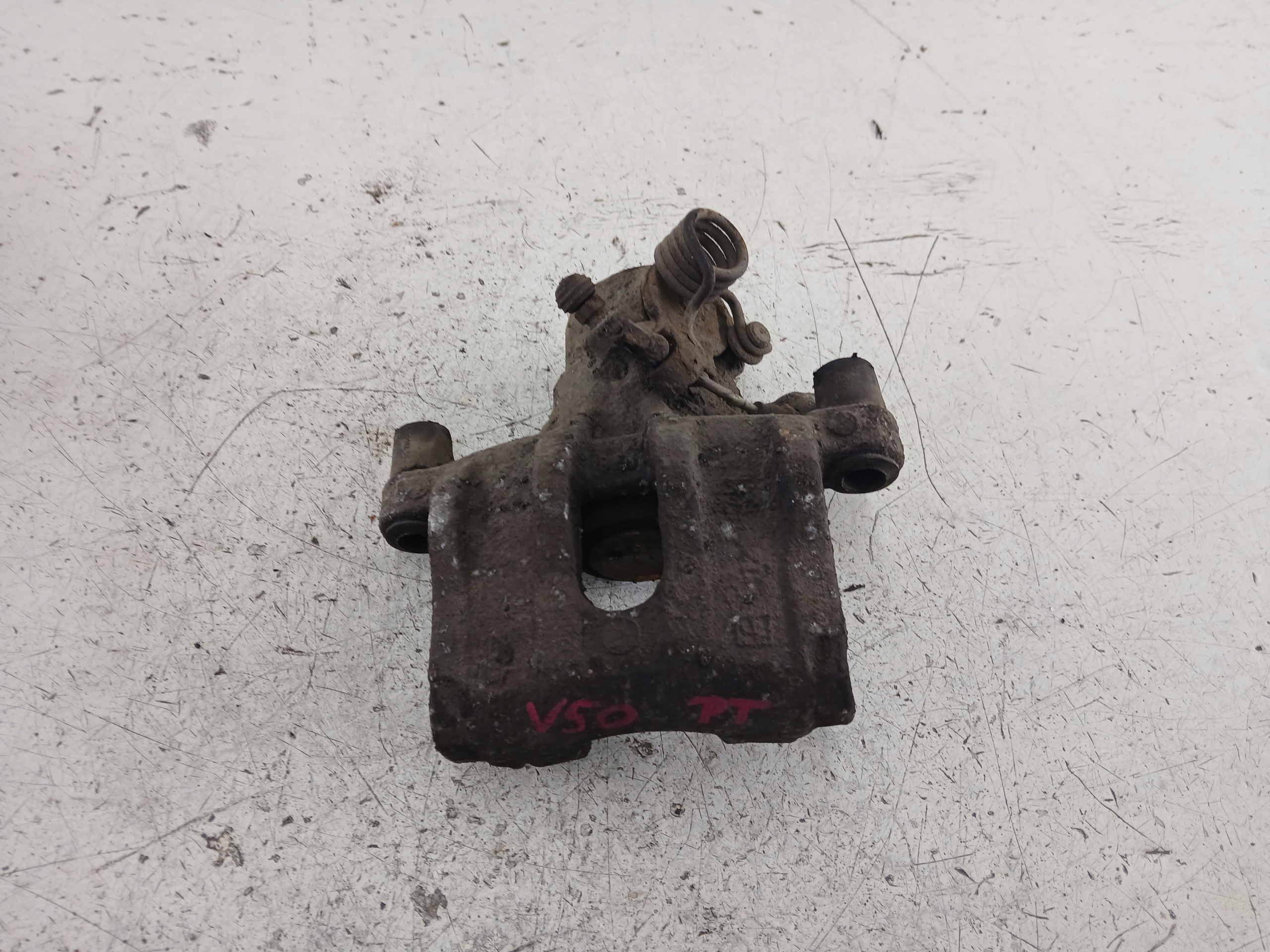 VOLVO V50 and caliper brake right rear part