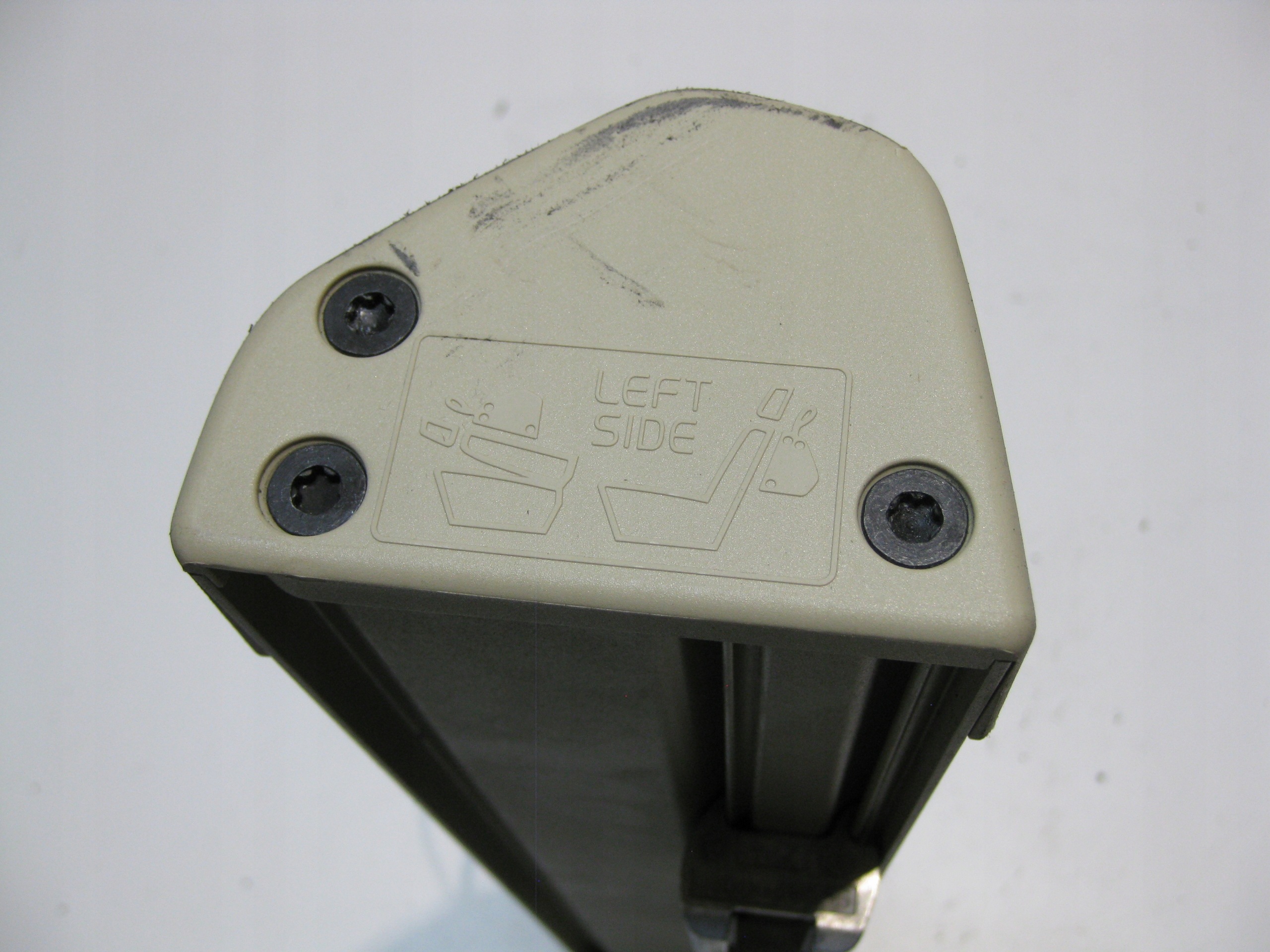 VOLVO V70 2.0 D 09R KOMBI blinds boot net left