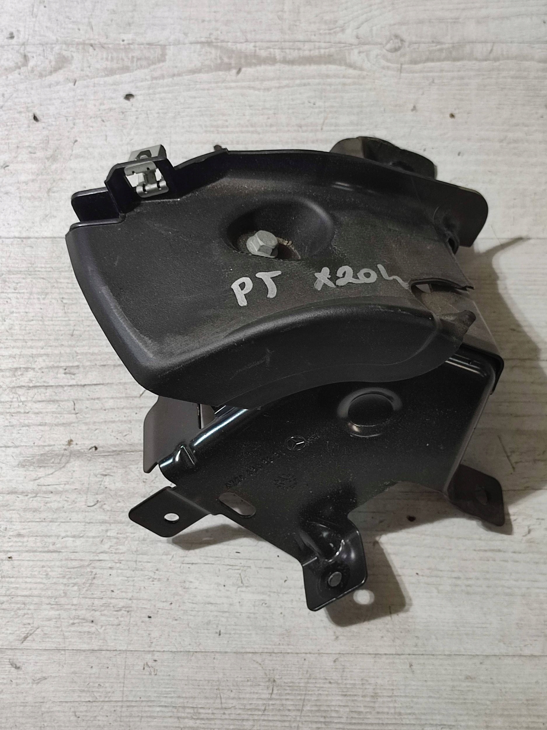 Mercedes-Benz GLK (X204) 2013 rear part right hook / bracket boot
