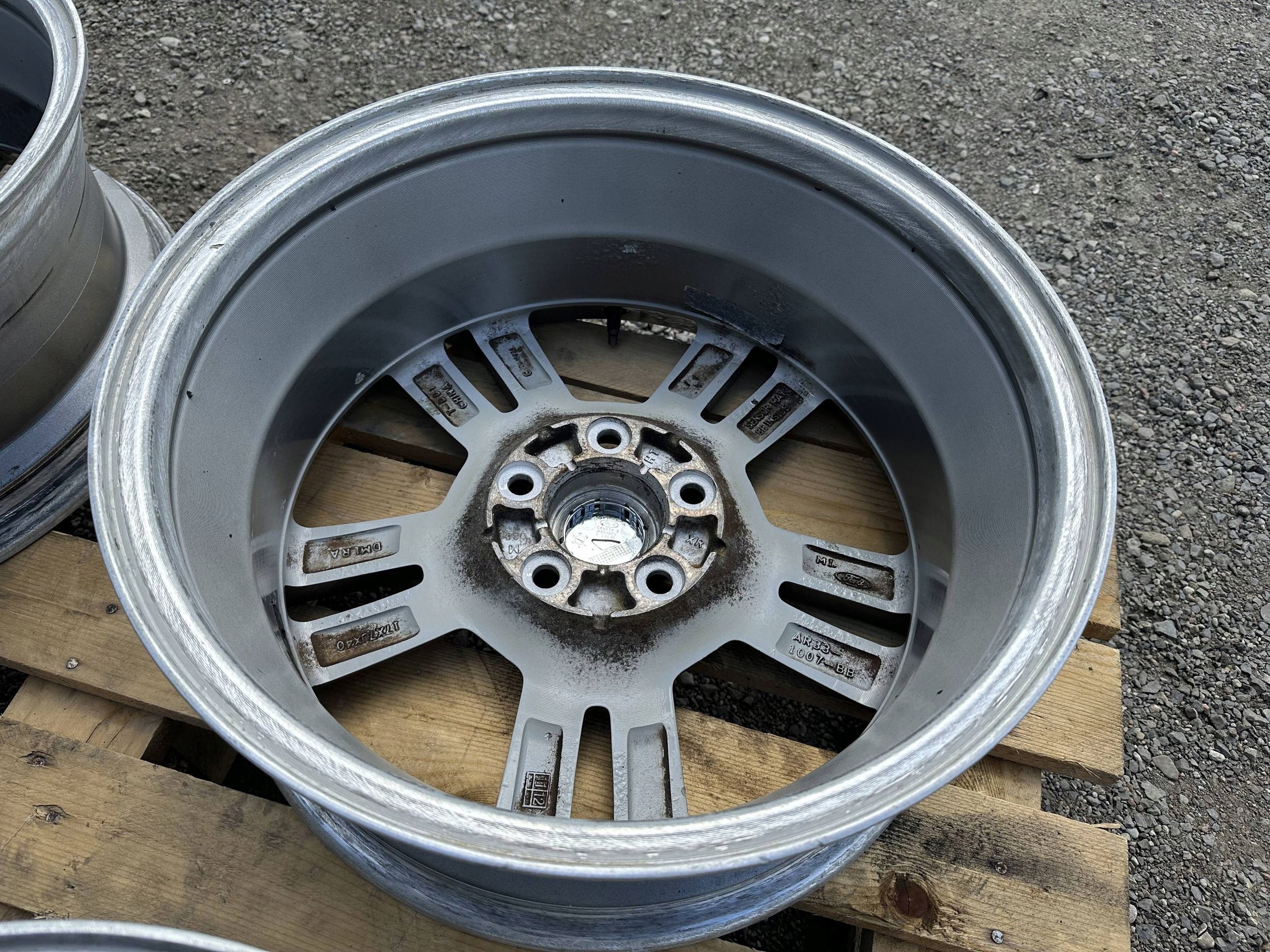 discs disc wheel wheels 17" 7J Ford Mustang 2005 - 2014